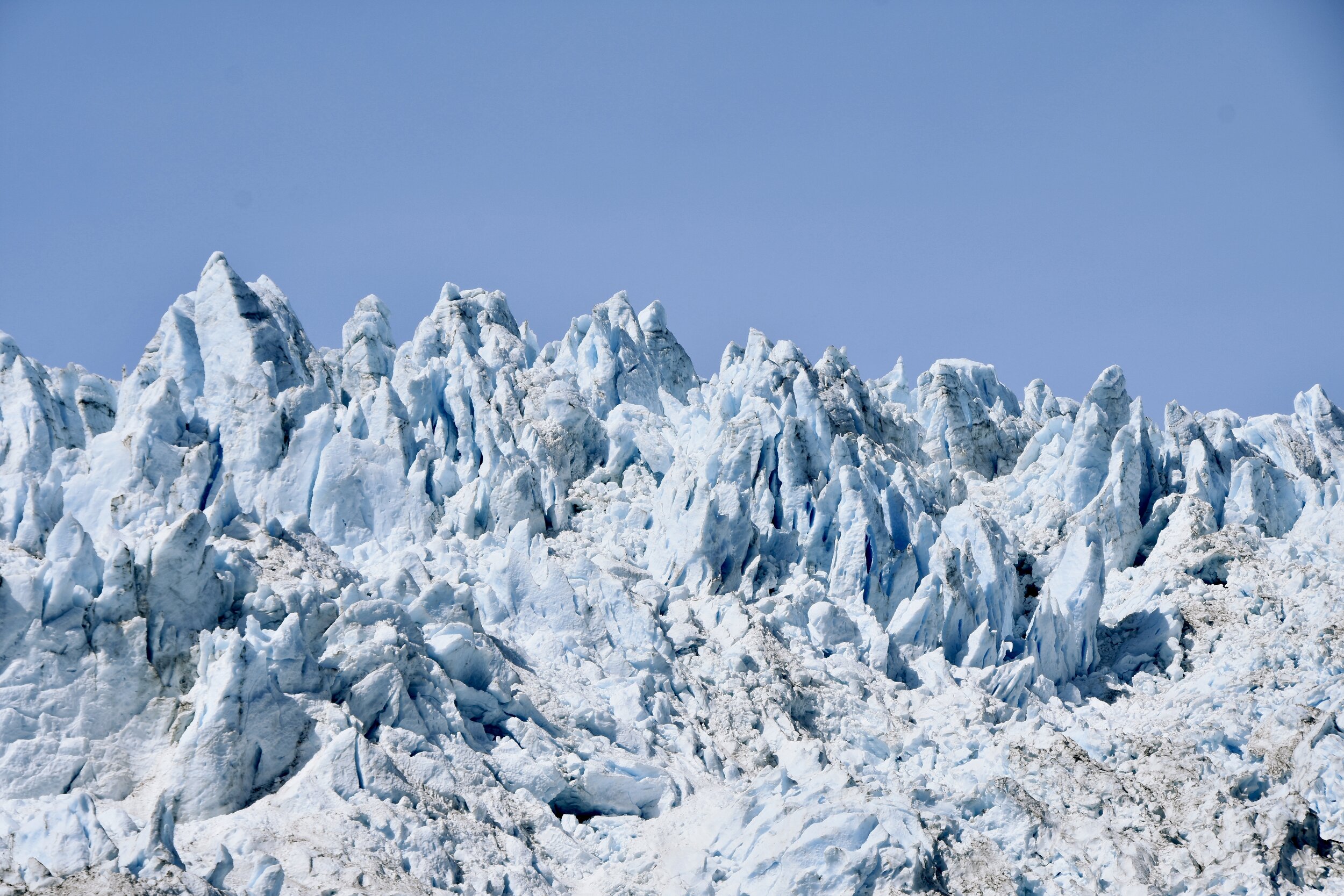 The peaks of Kenai Glacier in Seward, Alaska (August 13, 2021)