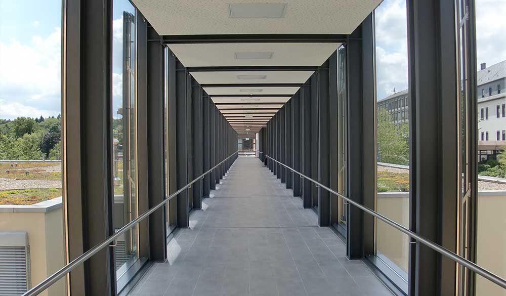reha-verbindungsbruecke_s-2.jpg