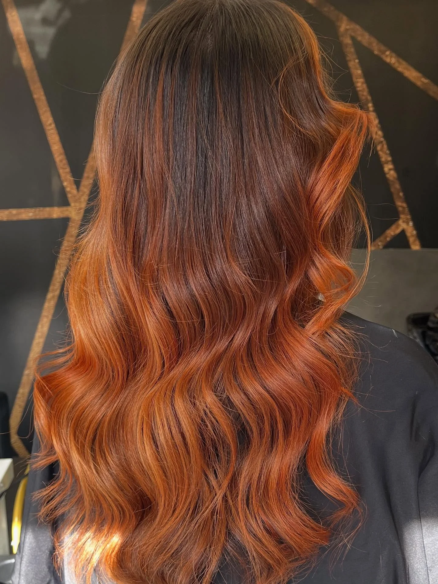Stunning copper colour by @sketchyeskimo forgot to take a before 🤡 for the lovely @rebeccahussain_90 using @mukhaircare_global @mukhaircare_professional Clair used 3/4 7.43 1/4 000 30vol on mids and money piece. 1/2 9.4 1/2 8.43 hybrid intense on th