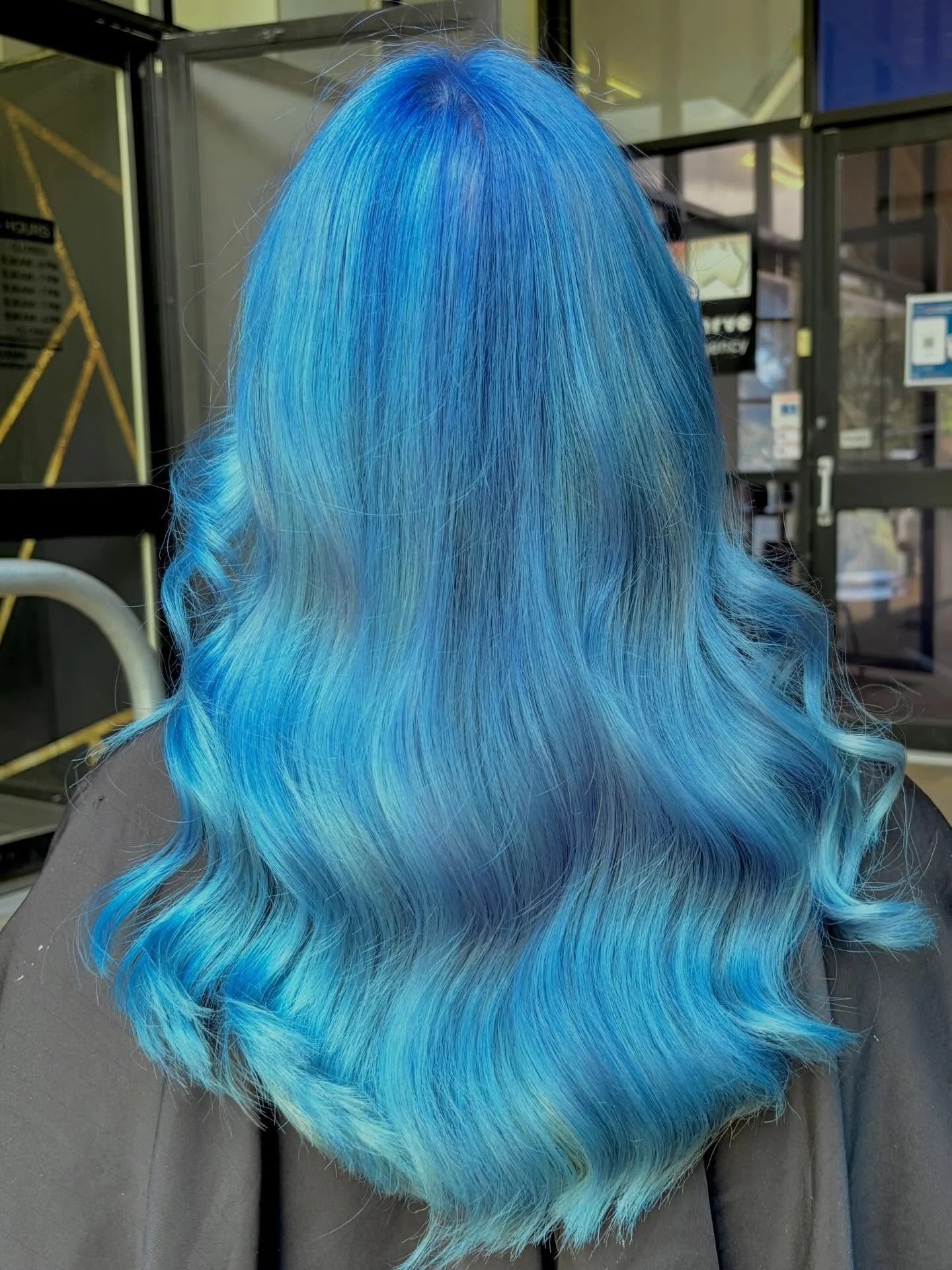 This was a literal miracle, didn&rsquo;t take a before pic because I didn&rsquo;t think this was possible 😛 our client came in with 4 inches of natural, 4 inches of pink and the rest of the hair was faded purple. We used @mukhaircare_global @mukhair