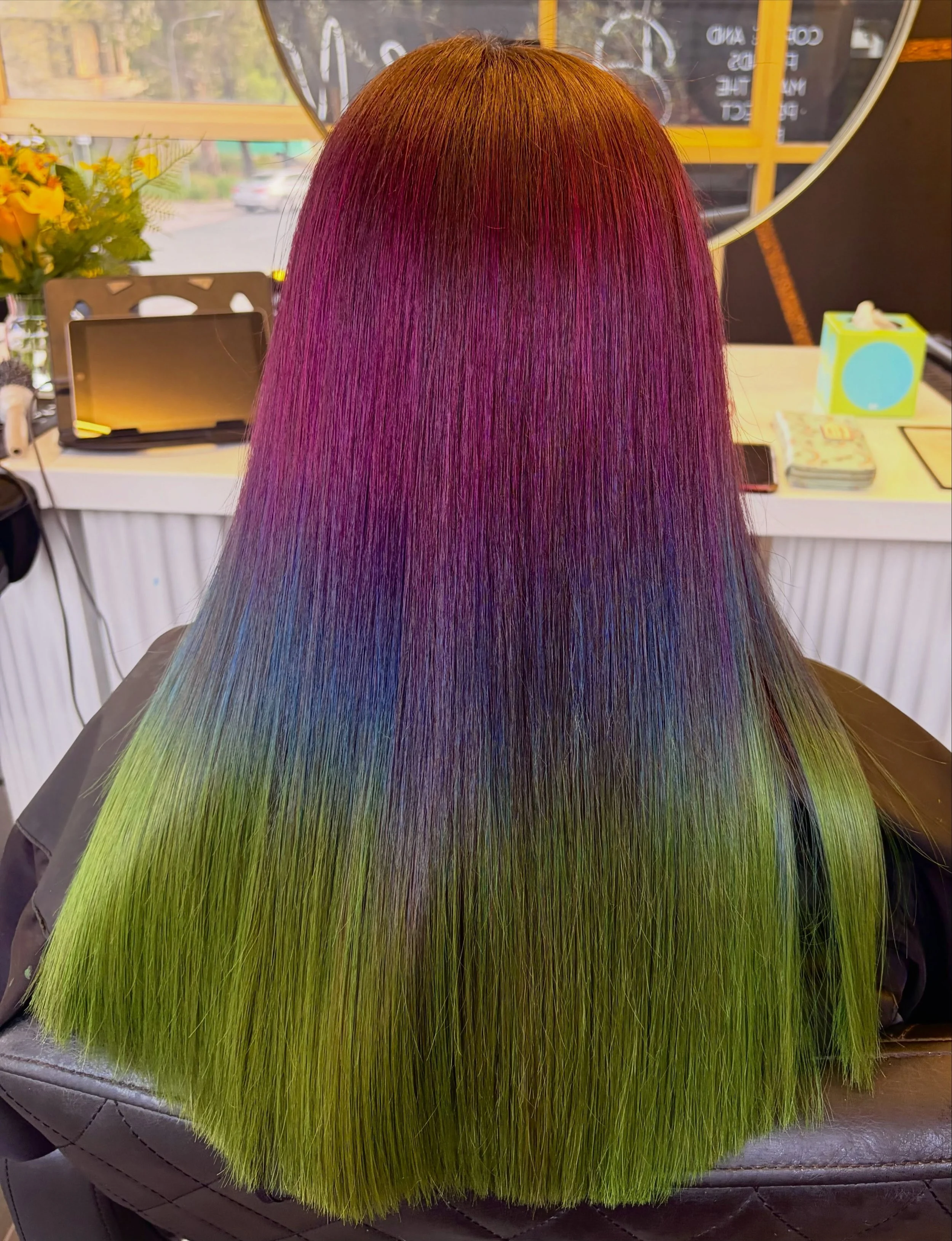 Love a good fruit tingle 🍹 we created this look using of course @pravana.australia @pravana @evolvehairconcepts we used violet wild orchid and clear for the top blue topaz and clear for the middle and emerald and neon green for the ends #canberrasbe
