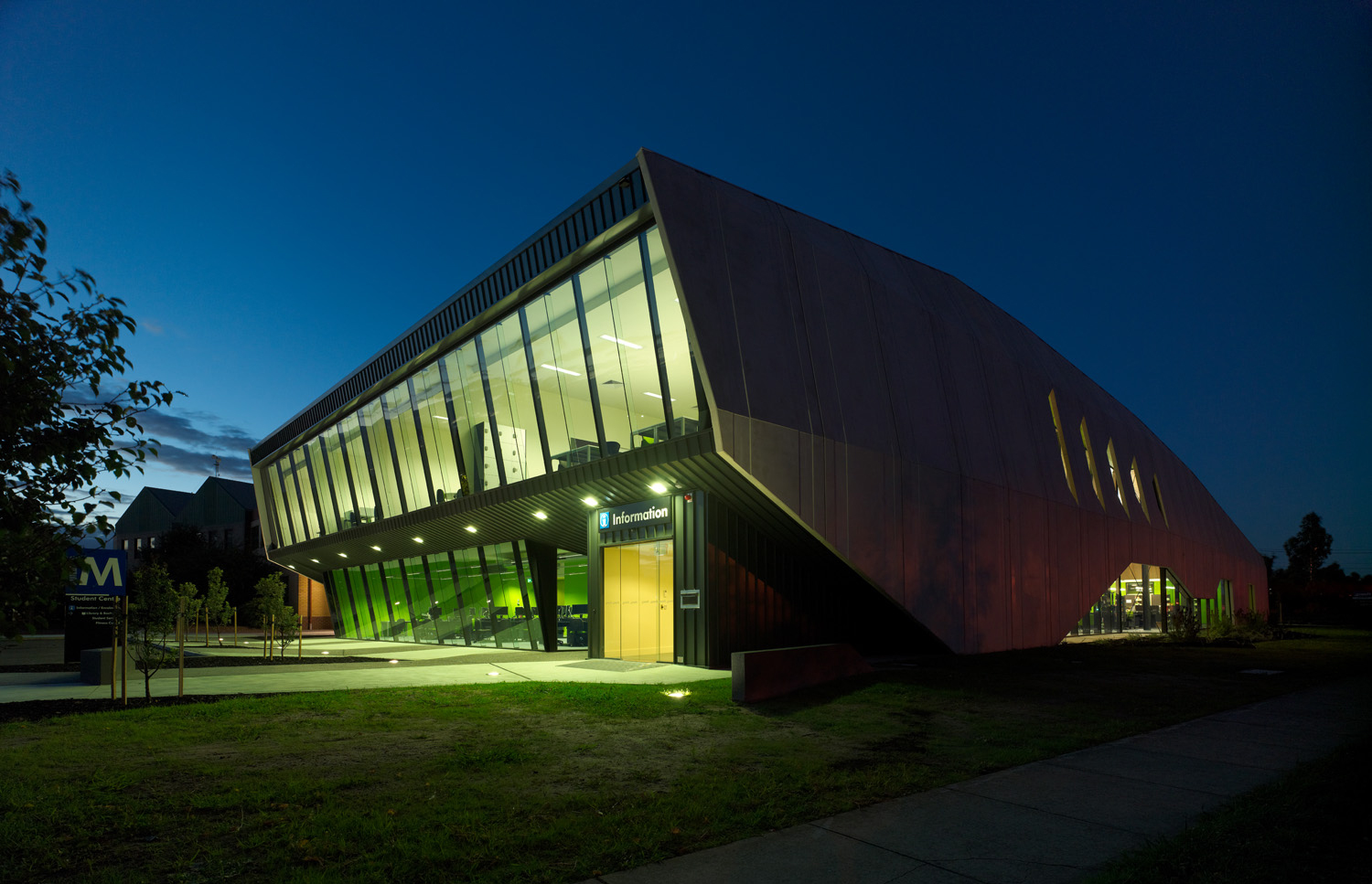 Paul Morgan Architects NMIT Student Centre, Epping exterior