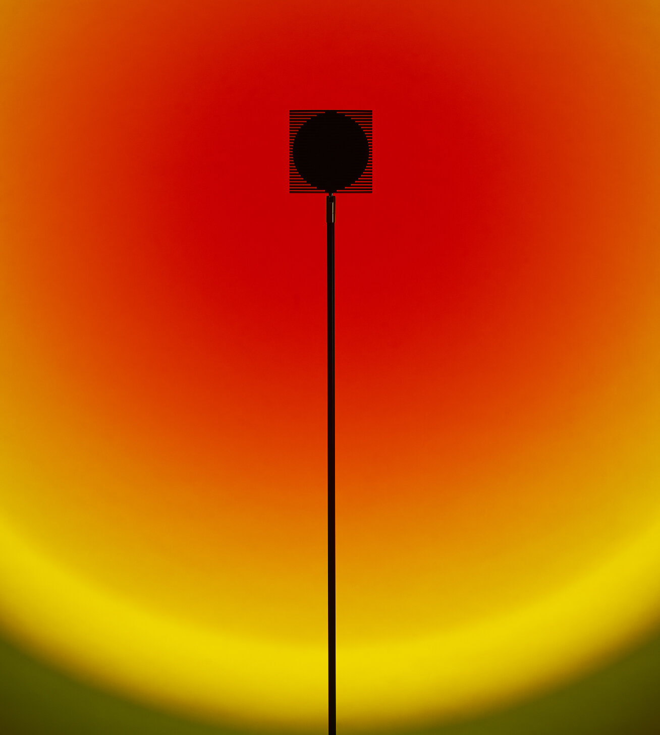 Halo-Edition-Giga-The-Original-Sunset-Projector-Lamp-08