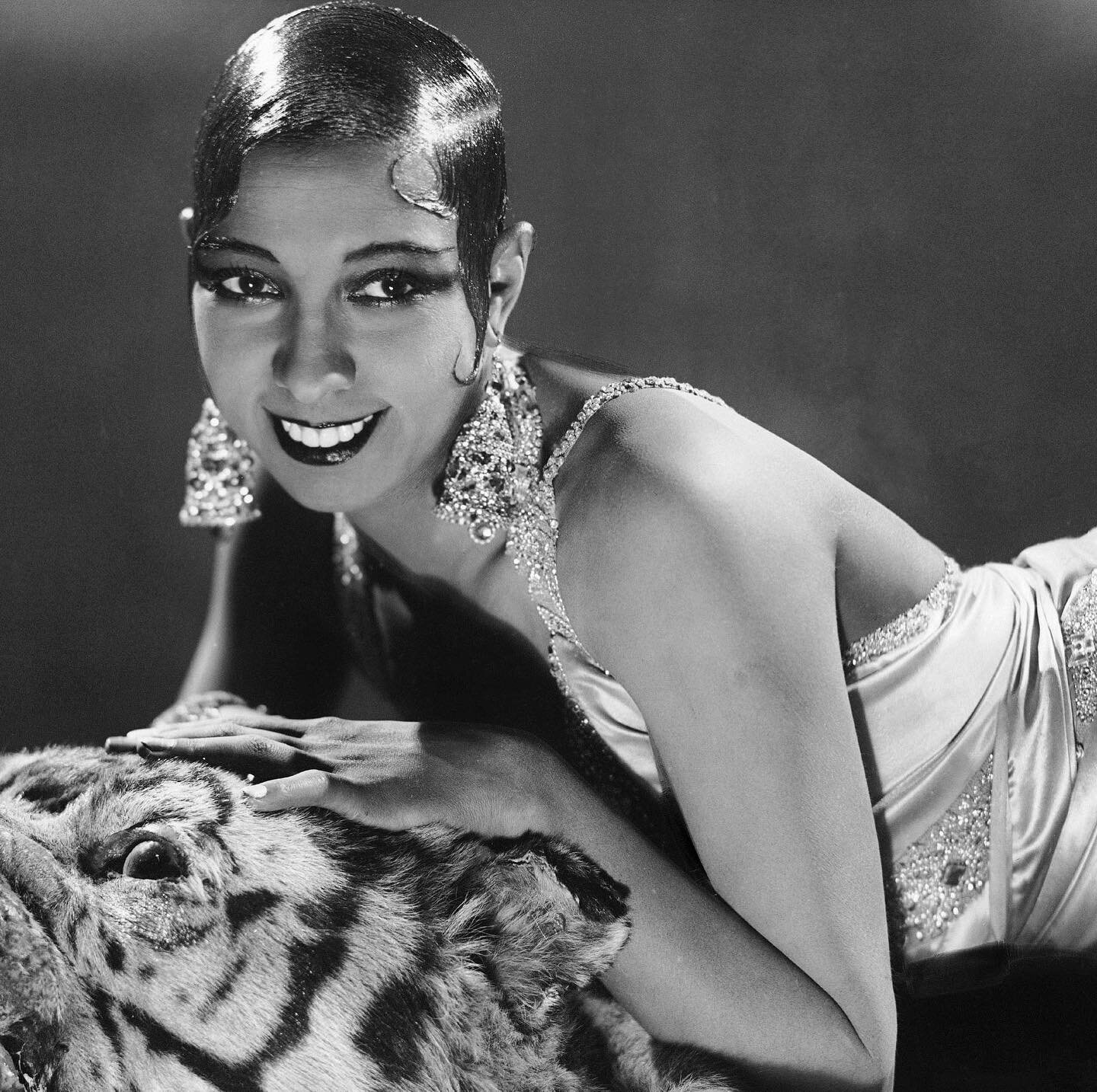 Happy Birthday to Josephine Baker who would&rsquo;ve been 115 yesterday. 
.
.
The original party gal, we like to think she would&rsquo;ve enjoyed Streamertail. We recently heard her amazing story on @greg_jenner &lsquo;s You&rsquo;re Dead to Me podca