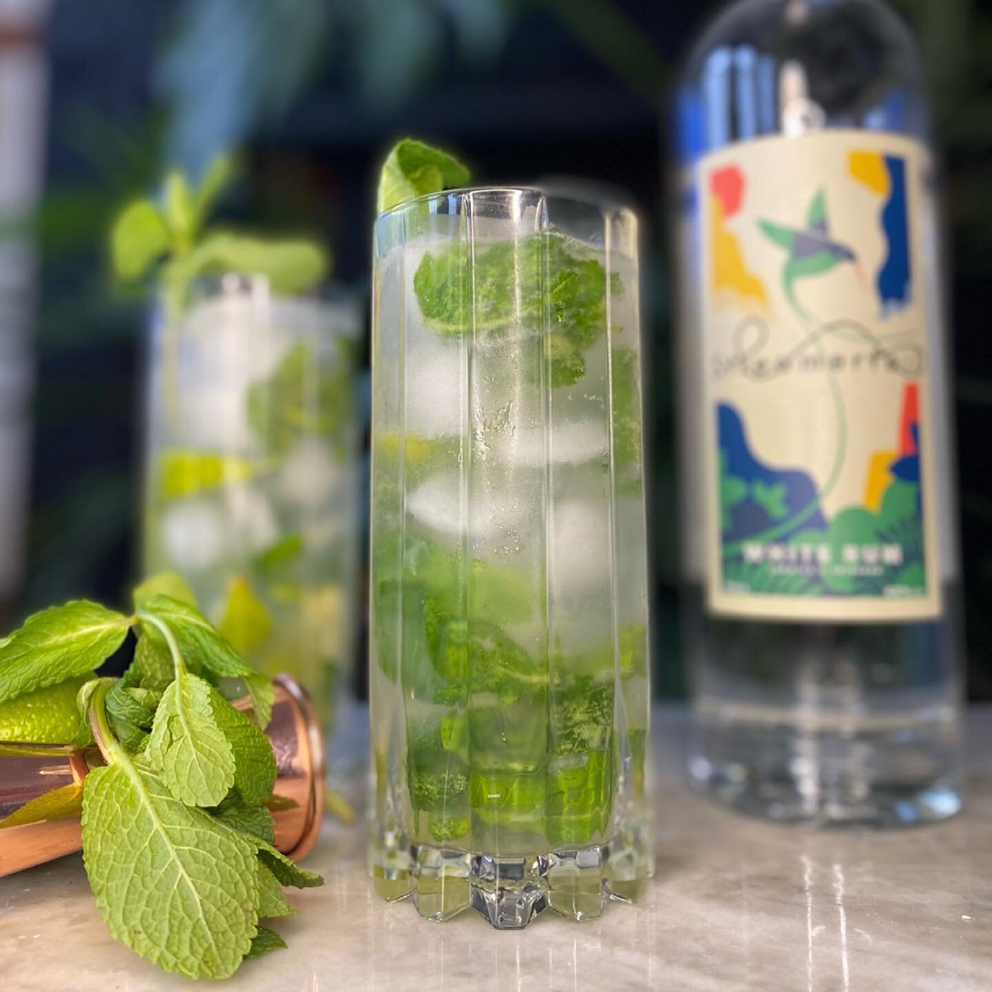 The world&rsquo;s favourite cocktail. Elevated with Streamertail. 
.
.
Can&rsquo;t wait to be knocking some of these back in the sun. ☀️🍹😎
.
.
#mojito #cocktails #drinkfluencer #rum #whiterum #london #cocktail #homebartender #summerdrinks