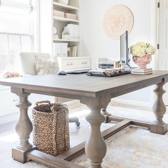 Did you know that your office space is a mirror of your work, career, and oftentimes your wealth?⠀⠀⠀⠀⠀⠀⠀⠀⠀
A clean workspace promotes a clear mind. At least once a week, make a habit of cleaning your whole desk meticulously. Clean the screen on your 