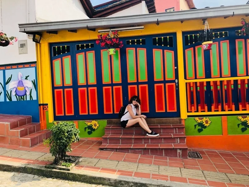 Fui a Colombia por 12 días, solo gasté $750 USD y la pasamos brutal... ¡Sí se puede!