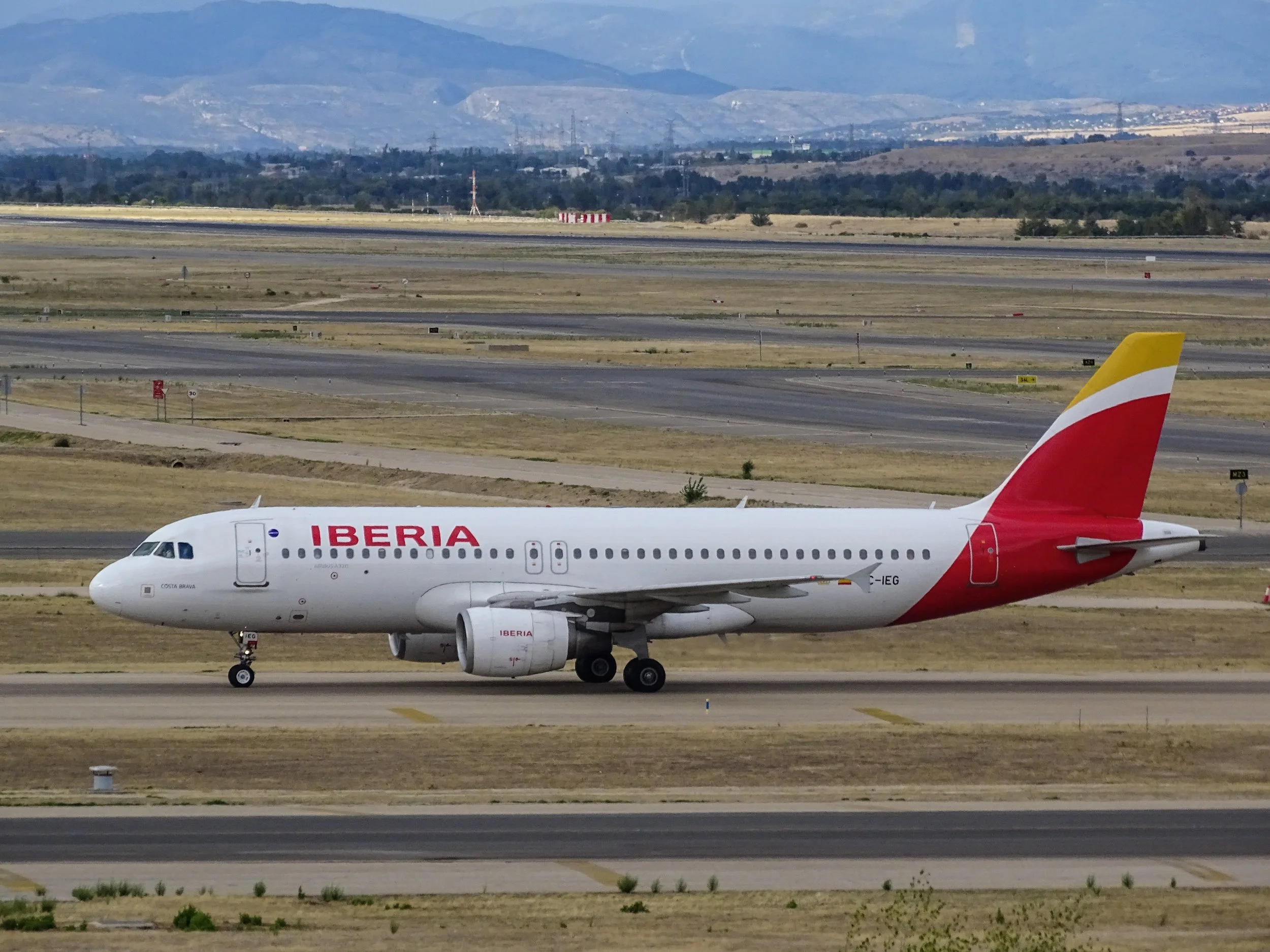 Iberia permitirá añadir una parada en Madrid sin costo adicional si viajas a Europa o el norte de África