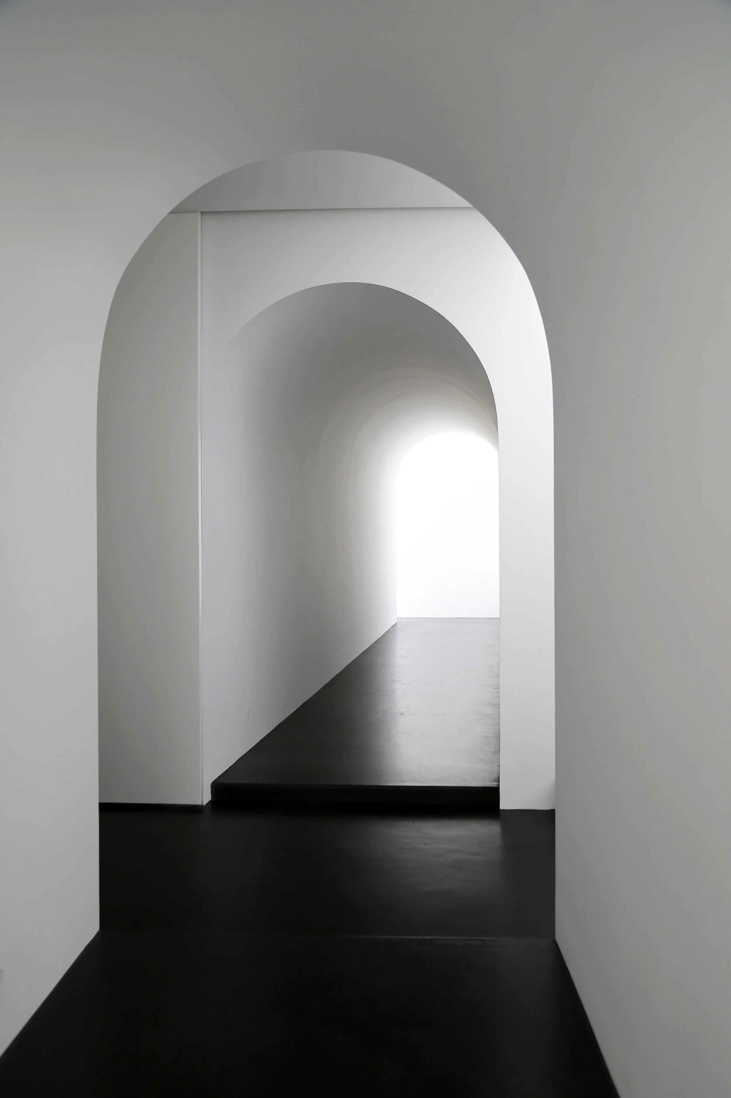 Living Room to Master Hallway_03.jpg
