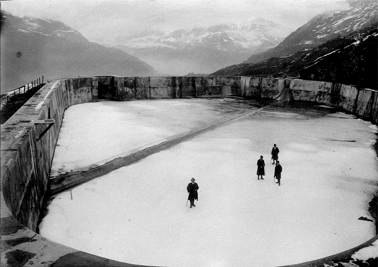 Vecchio_bacino_Pian_dei_Cavalli_costruzione1918.jpg