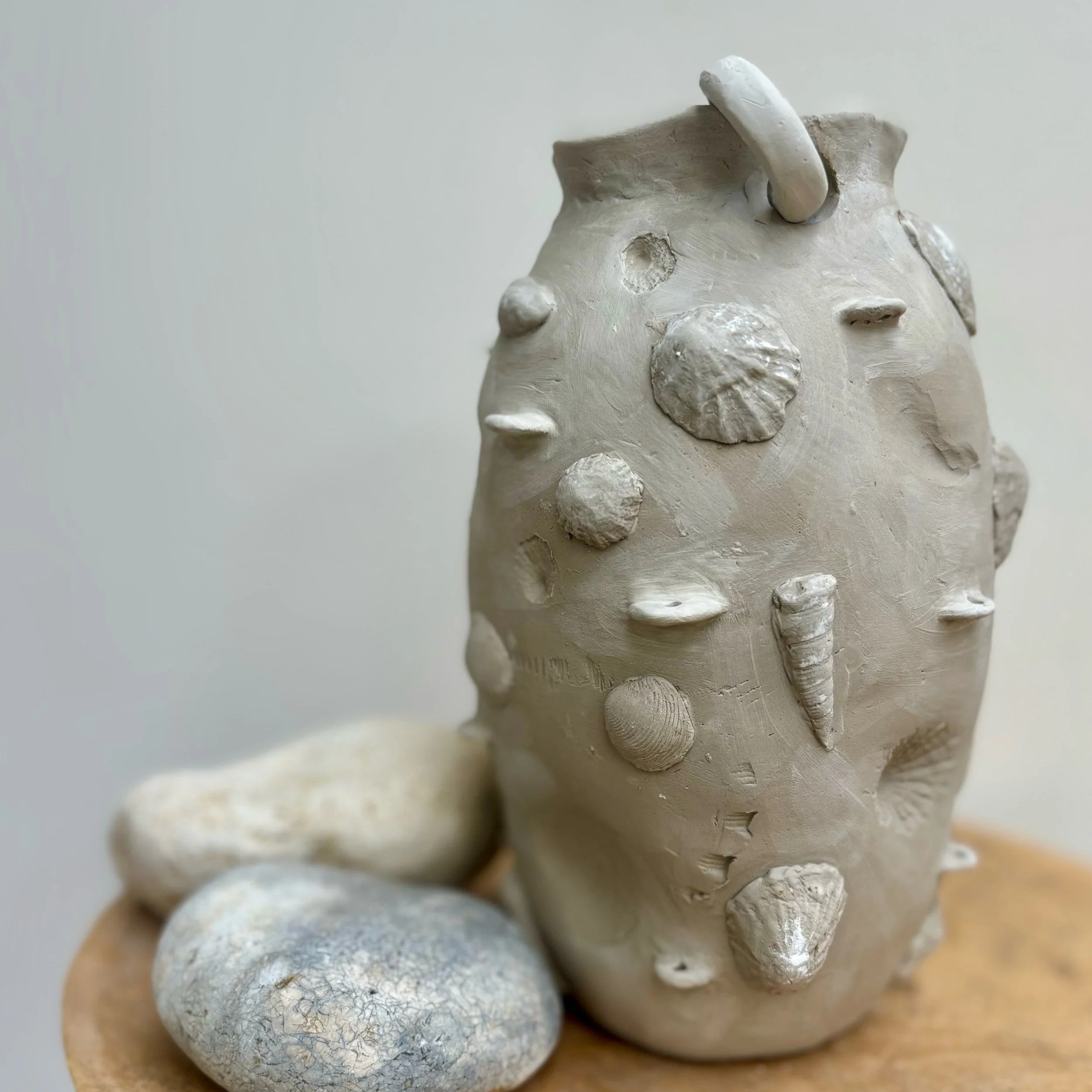 CERAMICS: SEASIDE TRINKETS VASE