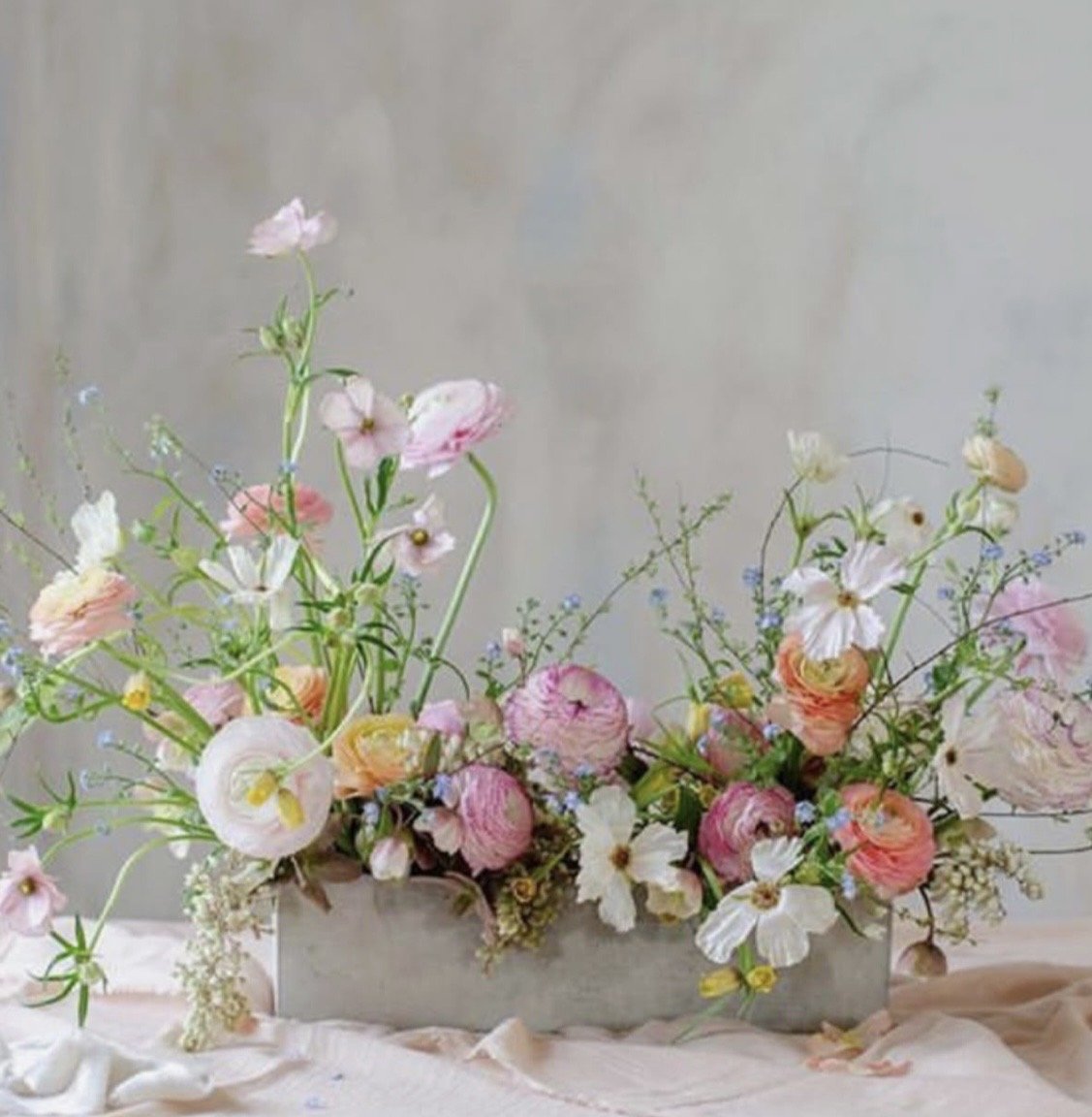 SPRING MEADOW TABLE ARRANGEMENT
