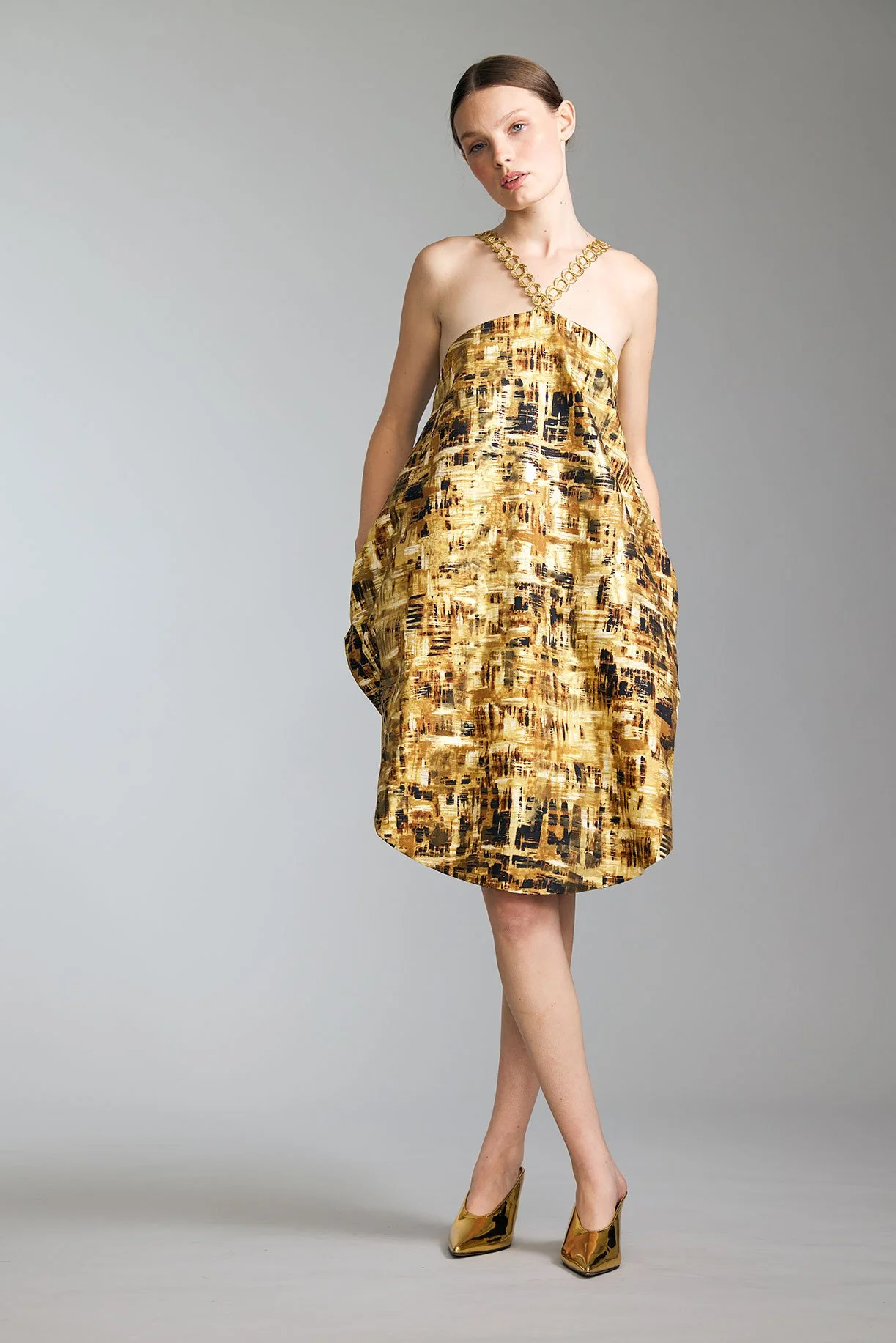 Look28-Shot31-5_HalterDress_MetallicCottonBlendLinedSlipoverDressWithMetallicCircleStraps_kottkomm_circlecollection.jpg