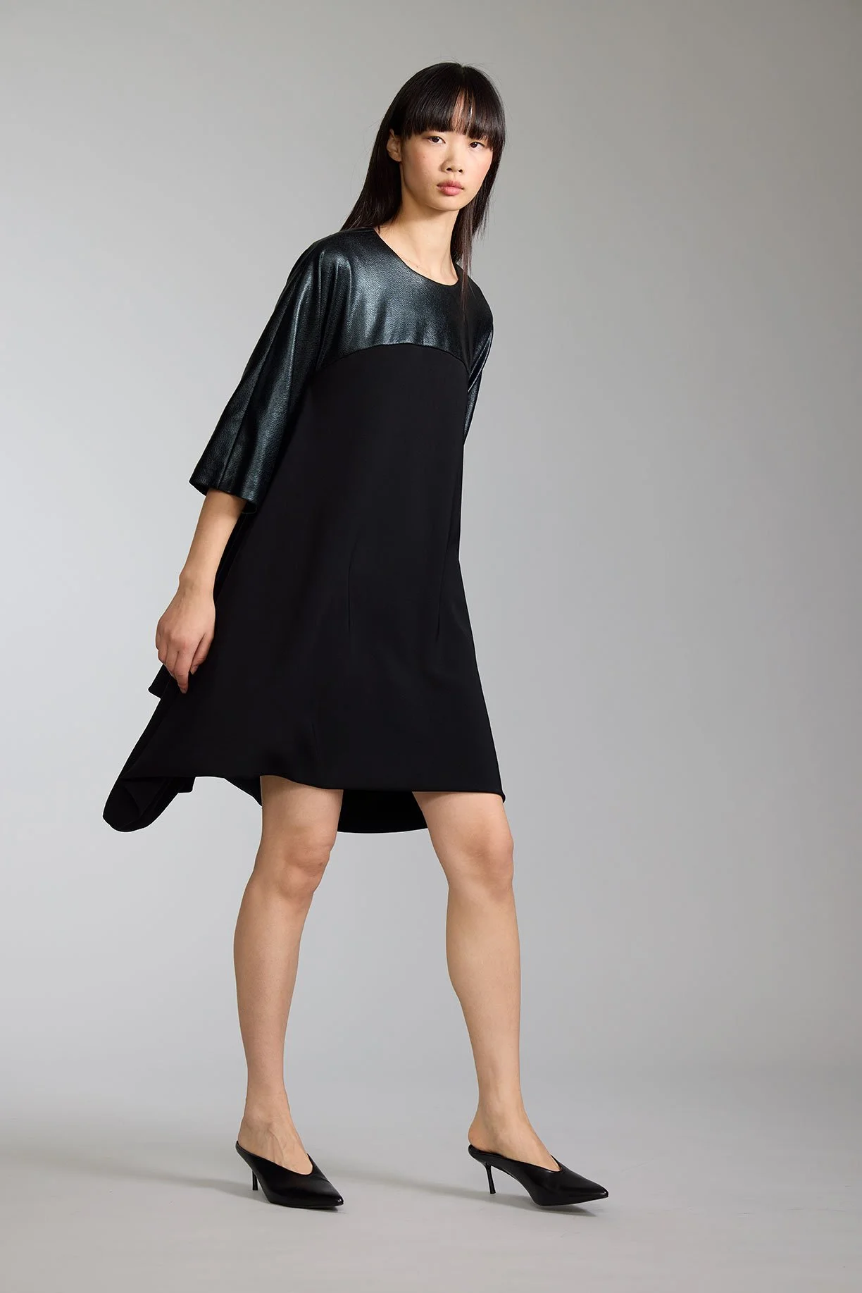 Look21-Shot24-24_YokeDress_CrepeBlendLowerwithBlackFauxLeatherTop_kottkomm_circlecollection.jpg