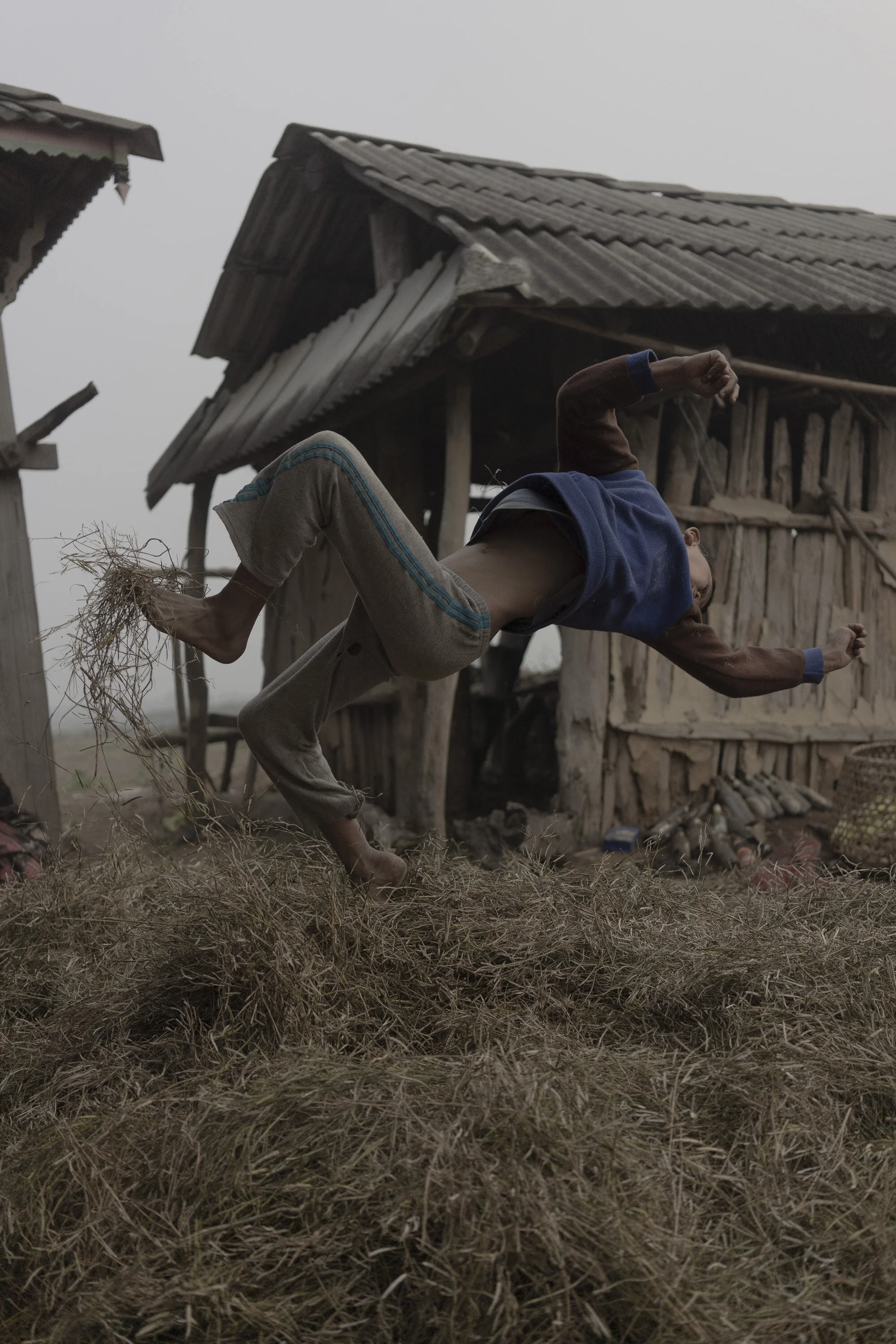 13_Boy playing_2020.JPG