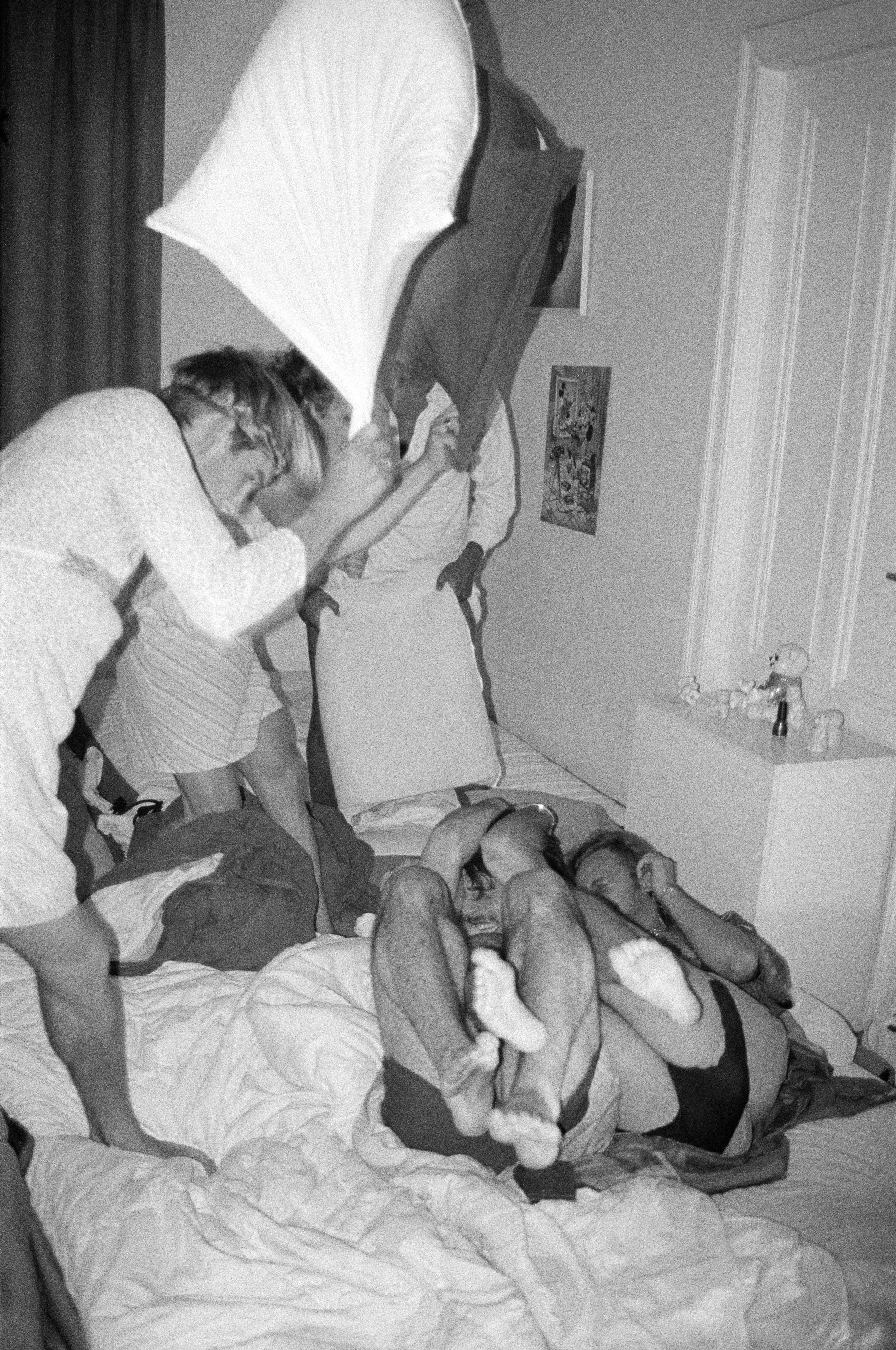 h 2 Pyjama (Kussengevecht).jpg