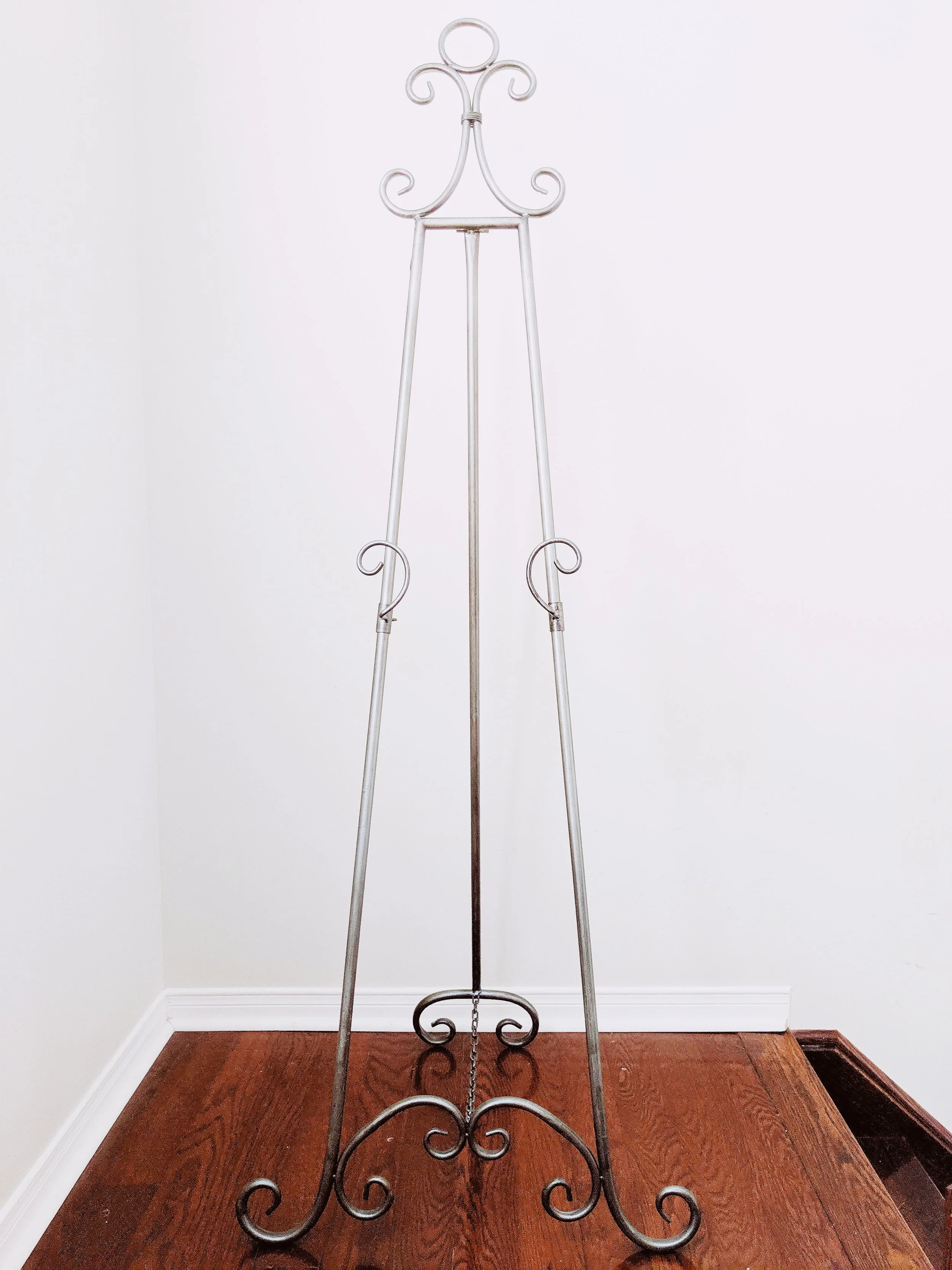 easel.jpg