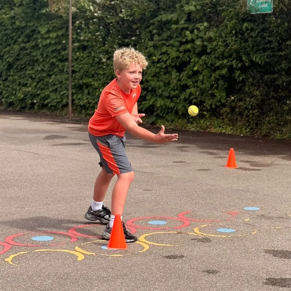 It&rsquo;s smiles all round when the suns out &amp; rounders with friends is on the after-school schedule! 

#rounders #kidsclub #afterschoolclub #campepickids #kidssports