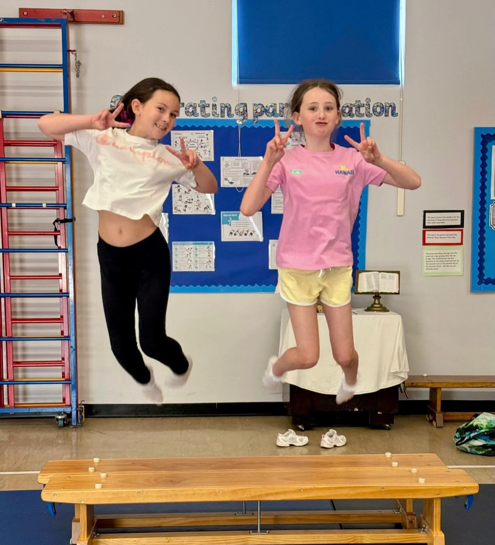 It&rsquo;s FRIDAY!!! 🤸🏻&zwj;♀️🤸🏽&zwj;♀️#fridayfeels  #gymnastics #afterschoolclub #campepickids #afterschoolactivities
