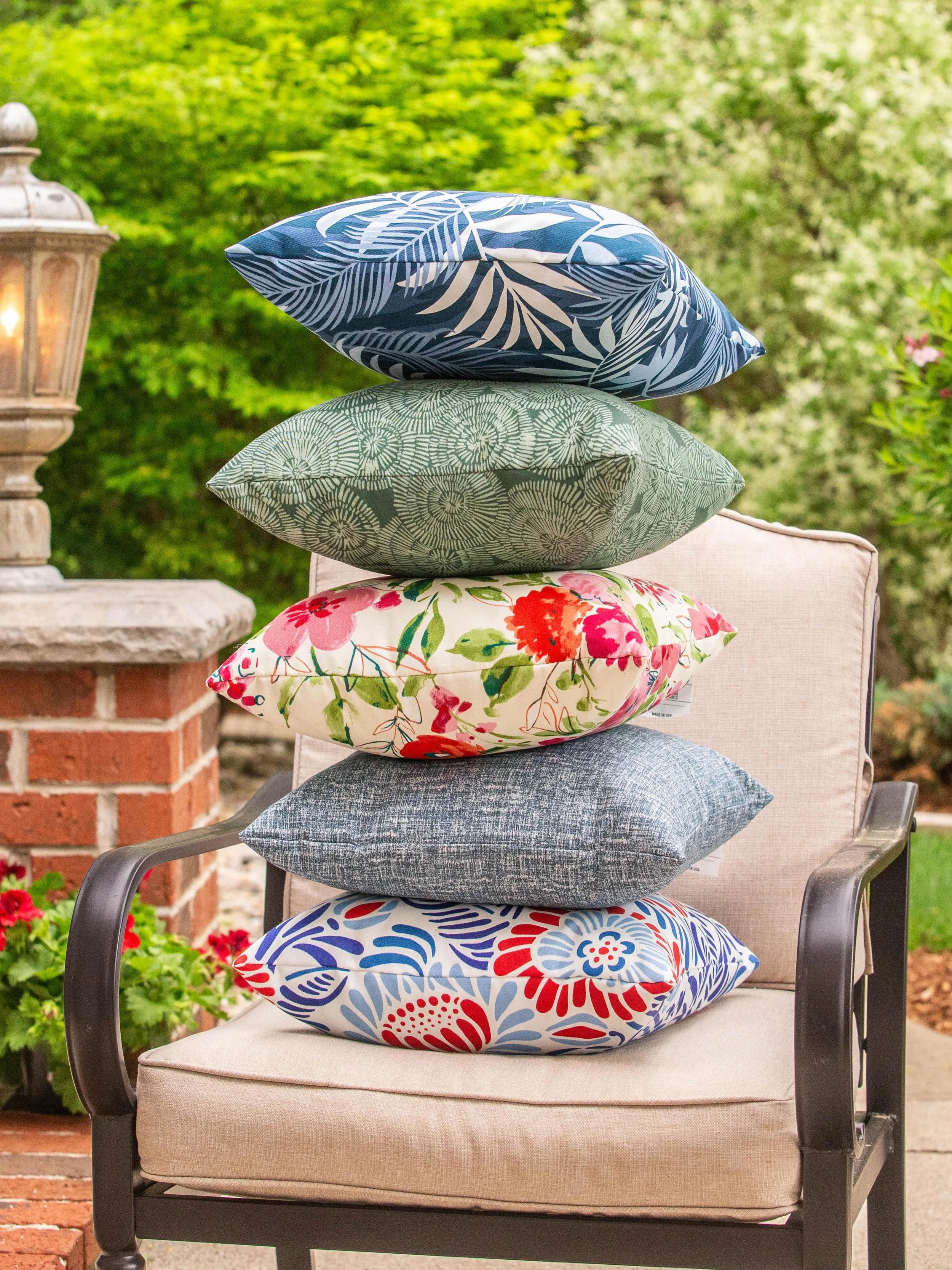 A simple pillow swap can change everything! Shop our NEW outdoor decorative pillows to add fresh color &amp; texture to your space. 💙