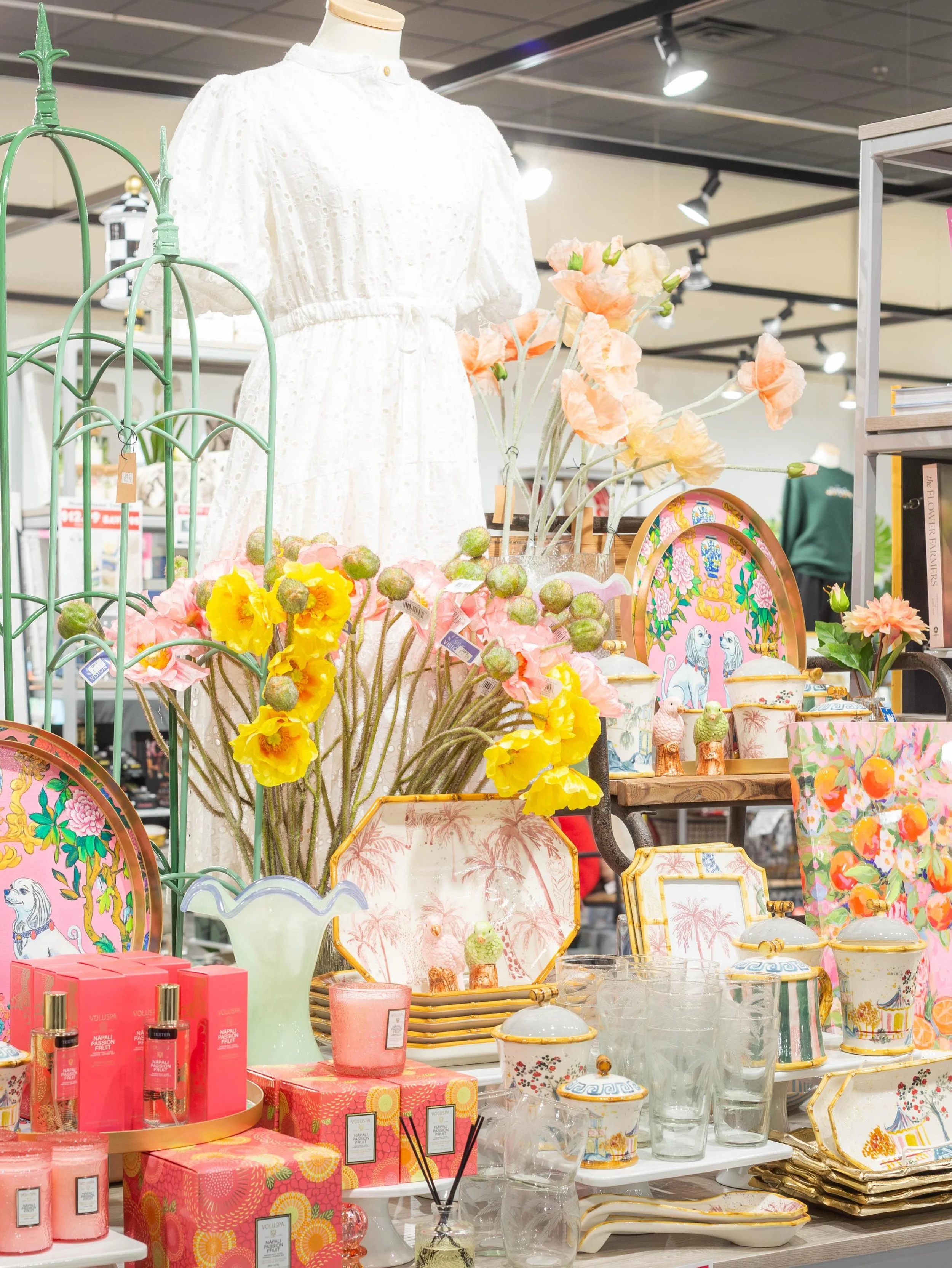 Our Gift Sale starts today! Enjoy 20% OFF gifts throughout Sendik&rsquo;s Home all weekend long. Stop in and discover thoughtful gifts, entertaining essentials, and more ✨
