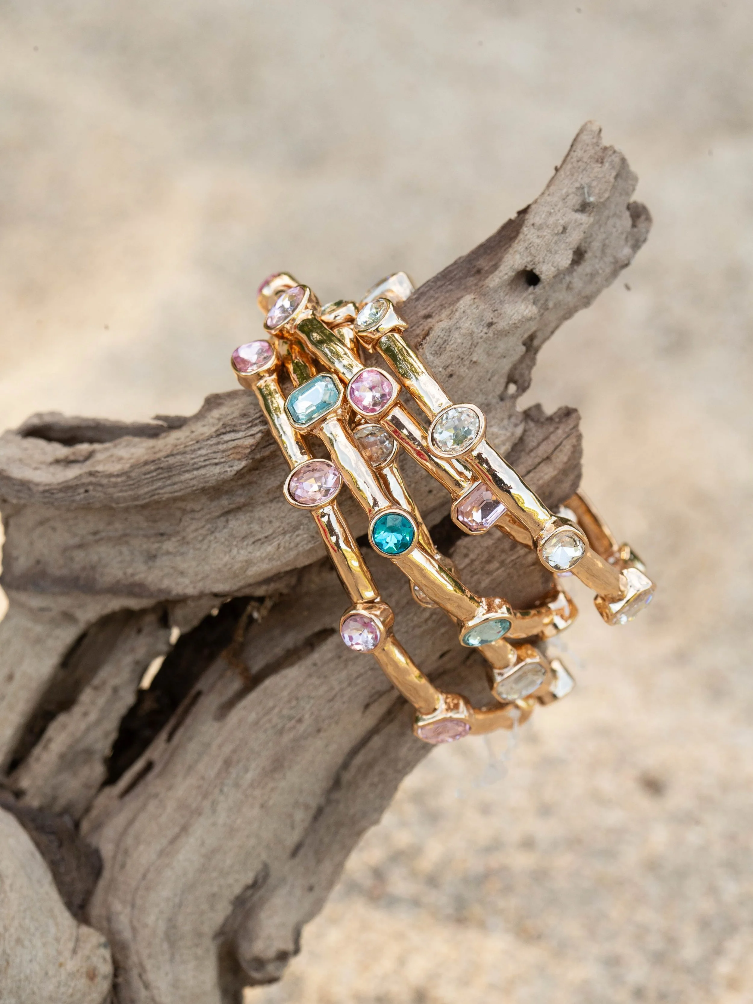 The perfect finishing touch is waiting for you. Shop our collection of fun, vibrant jewelry and add a little personality to every outfit! 🤩