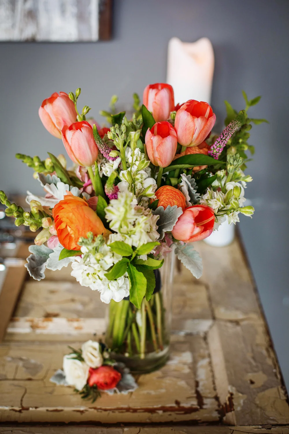 The Vintage Petal Kansas City Wedding Florist Kansas City Small Wedding Altar Aisle Affordable Wedding Decor Rentals In Missouri