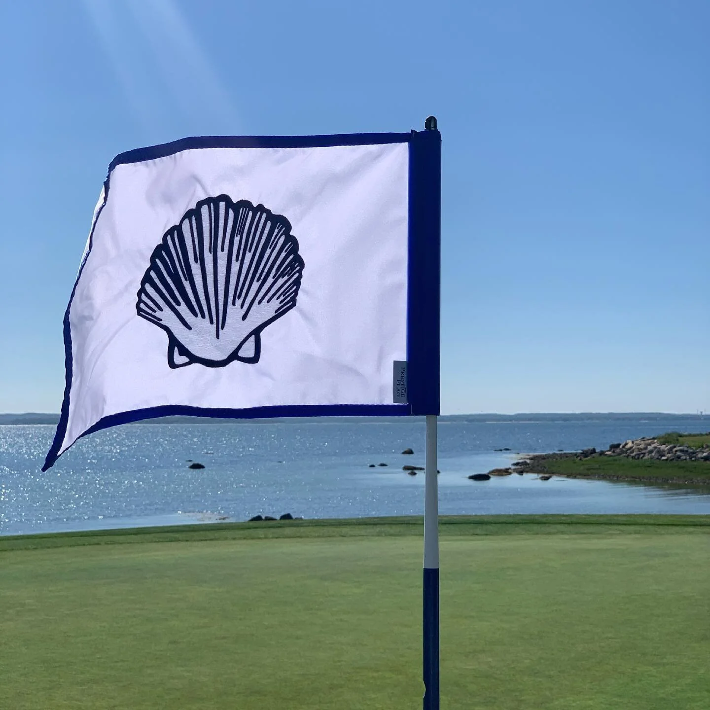 A whole lotta @gil_hanse yesterday, kicking off at @tkcgreens Kittansett where he’s restored a William Flynn waterside wonderland, then up the road to @bostongolfclub that could not be more topographically distinct—a rolling rollicking hi