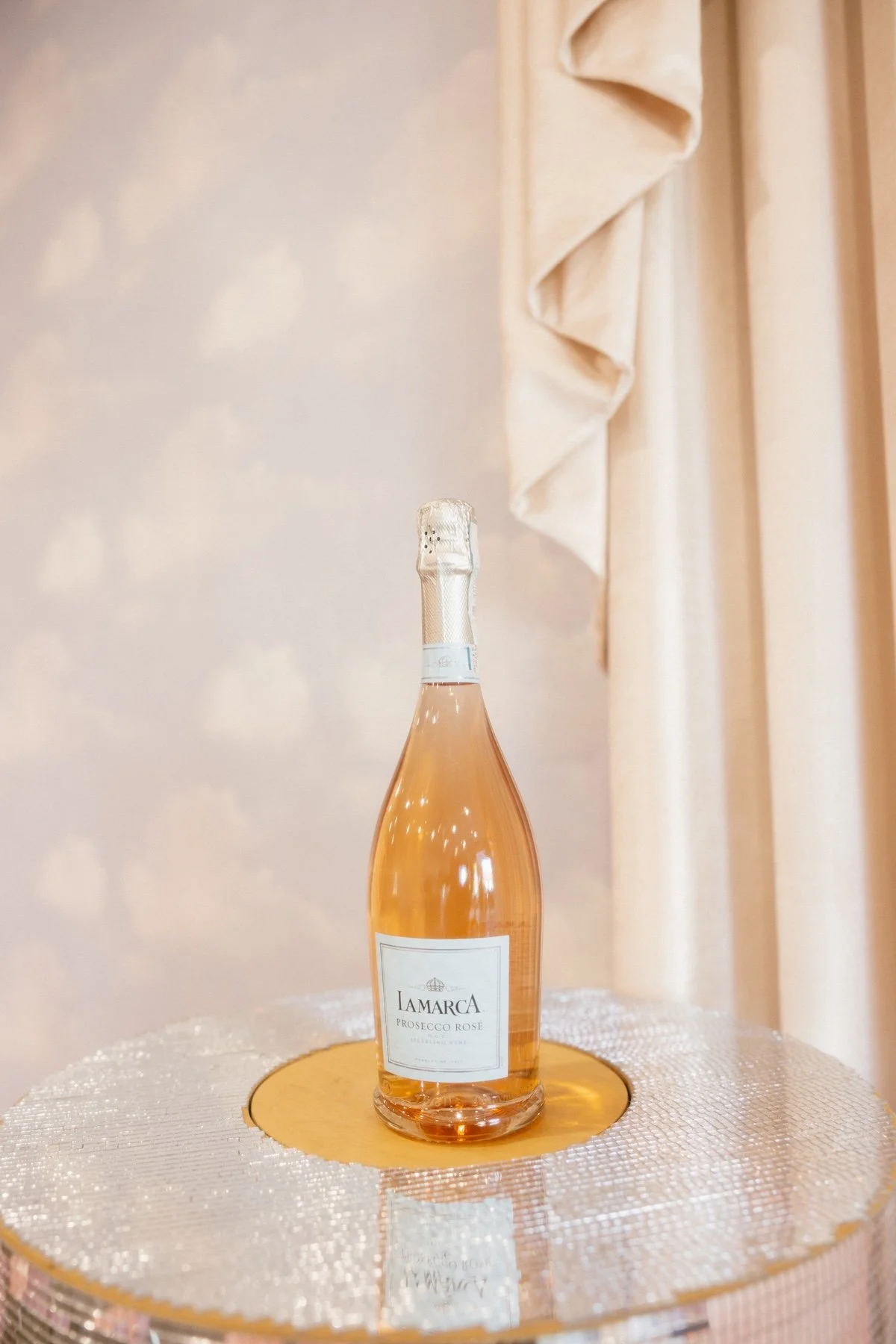 Fun Elopement in Las Vegas at Sure Thing Chapel with Erin Roberts Photography53.JPG