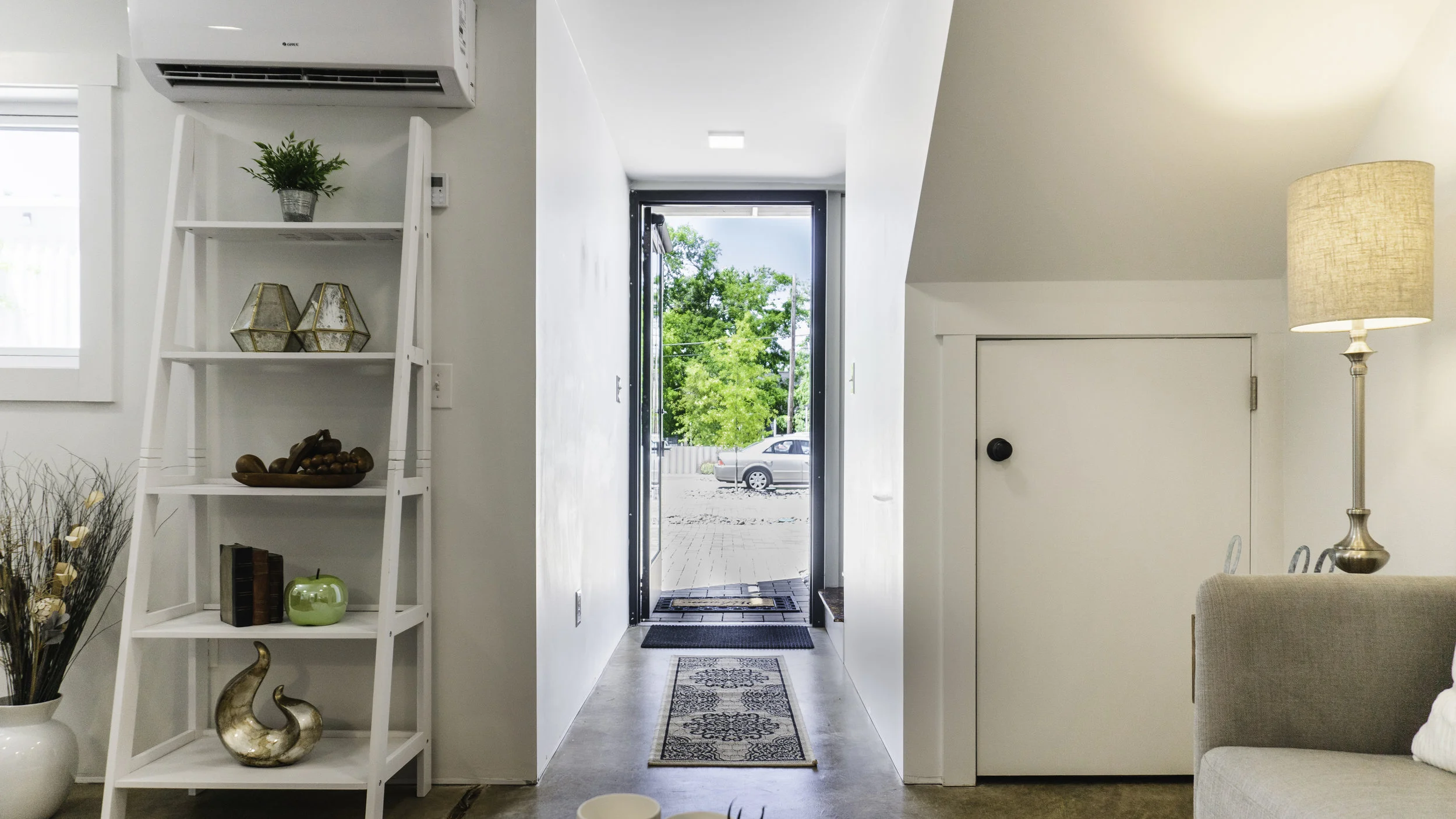 Square Two Container Interior (20 of 24).jpg