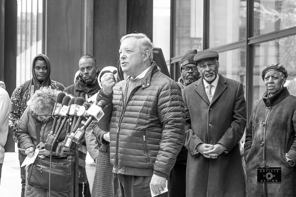 ChicagoPeaceVigil 03-17-19-0119.jpg