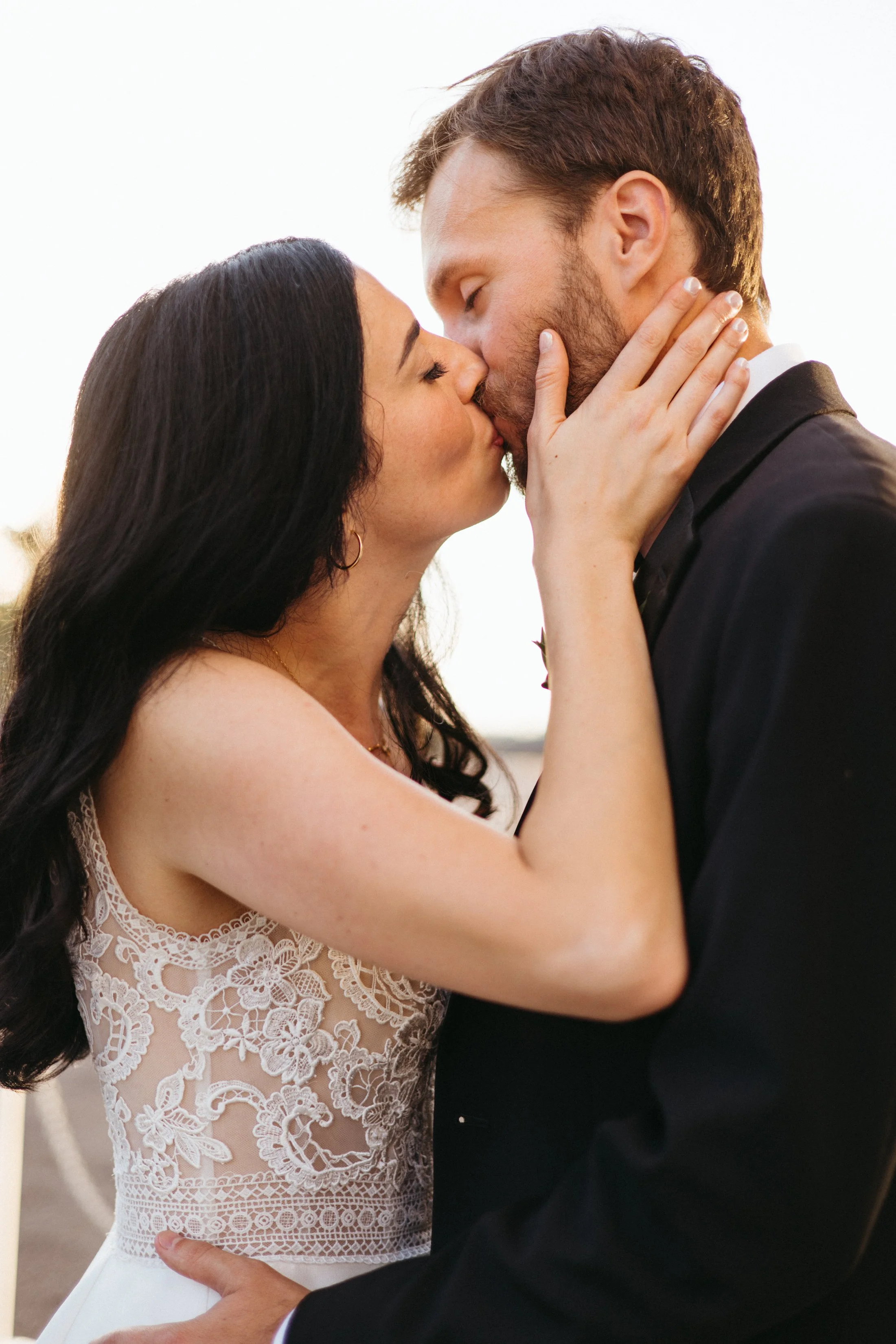 bride and groom photo at downtown Knoxville tn wedding at the press room