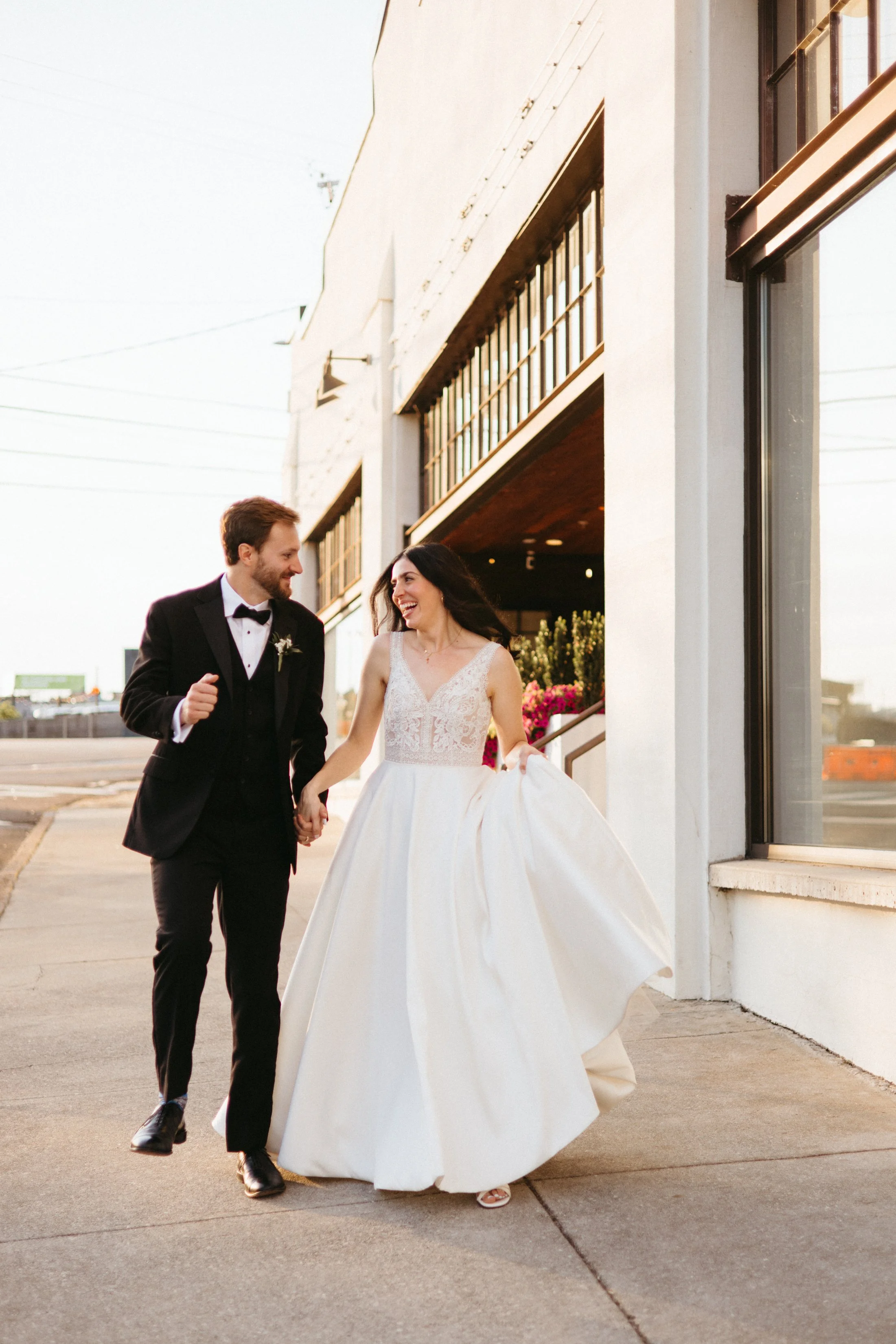 bride and groom photo at downtown Knoxville tn wedding at the press room