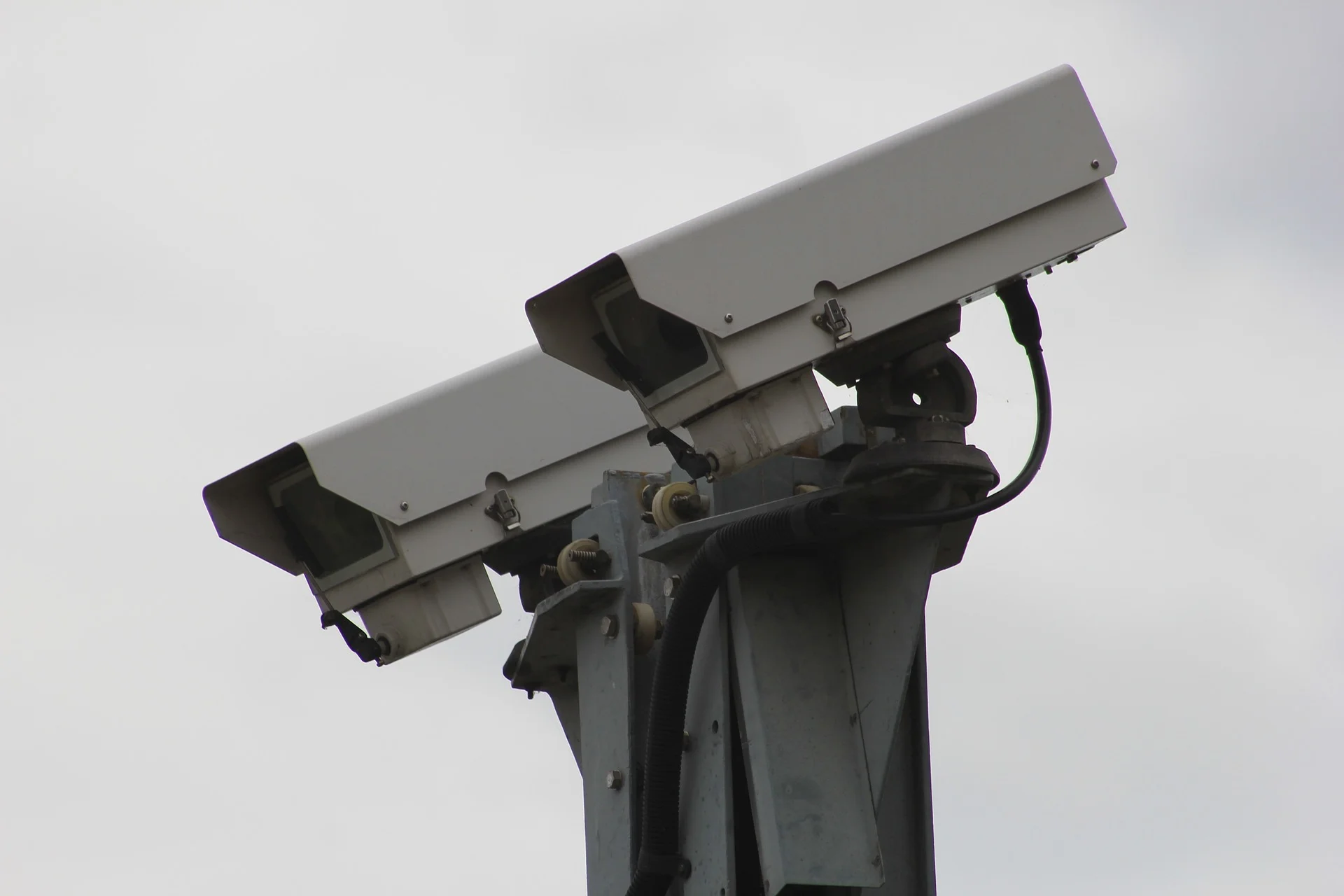 security-camera-834173_1920.jpg