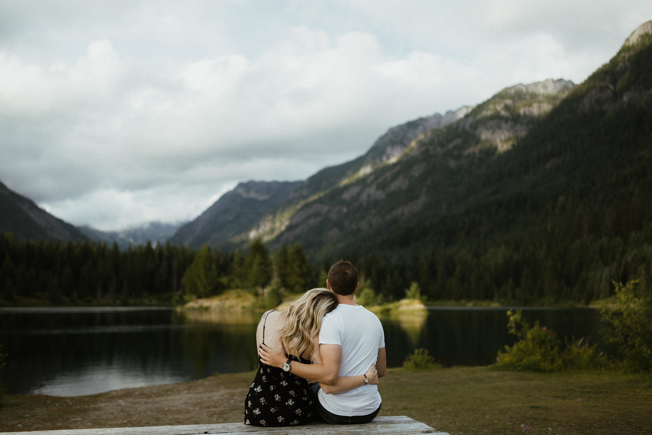 Gold_creek_pond_engagement_photos_6.jpg