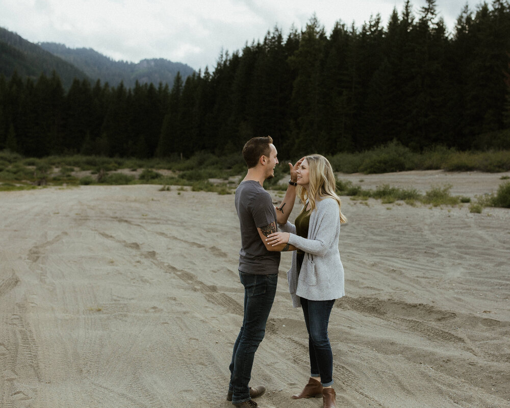 Gold_Creek_Pond_Engagement_photos_83.jpg