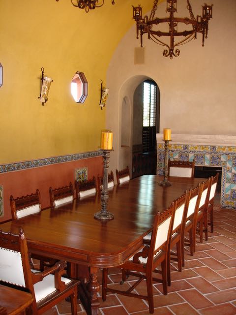 boyz-dining-room.jpg