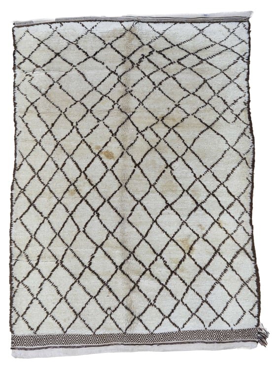 Berber Vintage Carpet - The Largest Carpet shop - Les Nomades De Marrakech