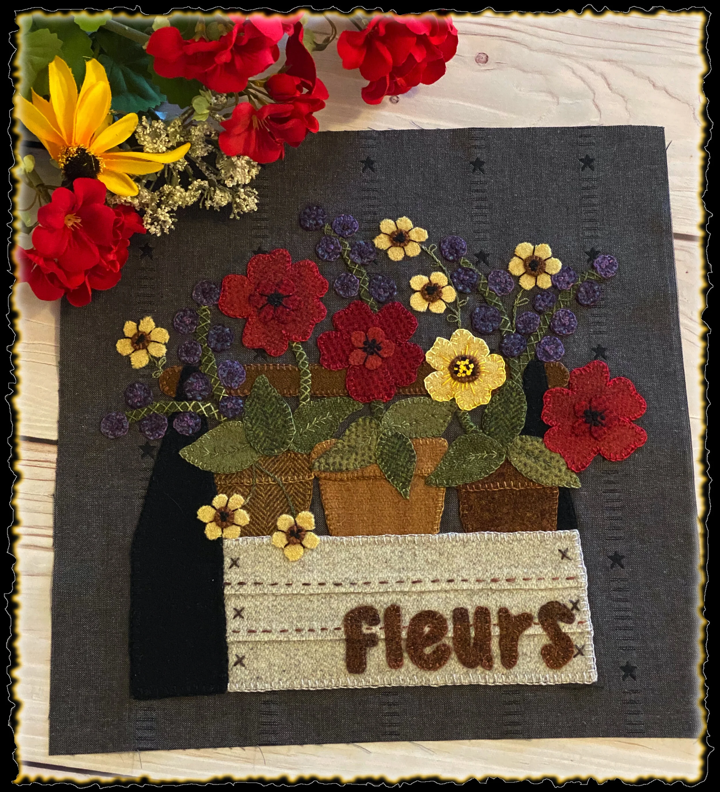   Potted Petals Mystery stitch along block #10 Click here for the PRINTED PATTERN  