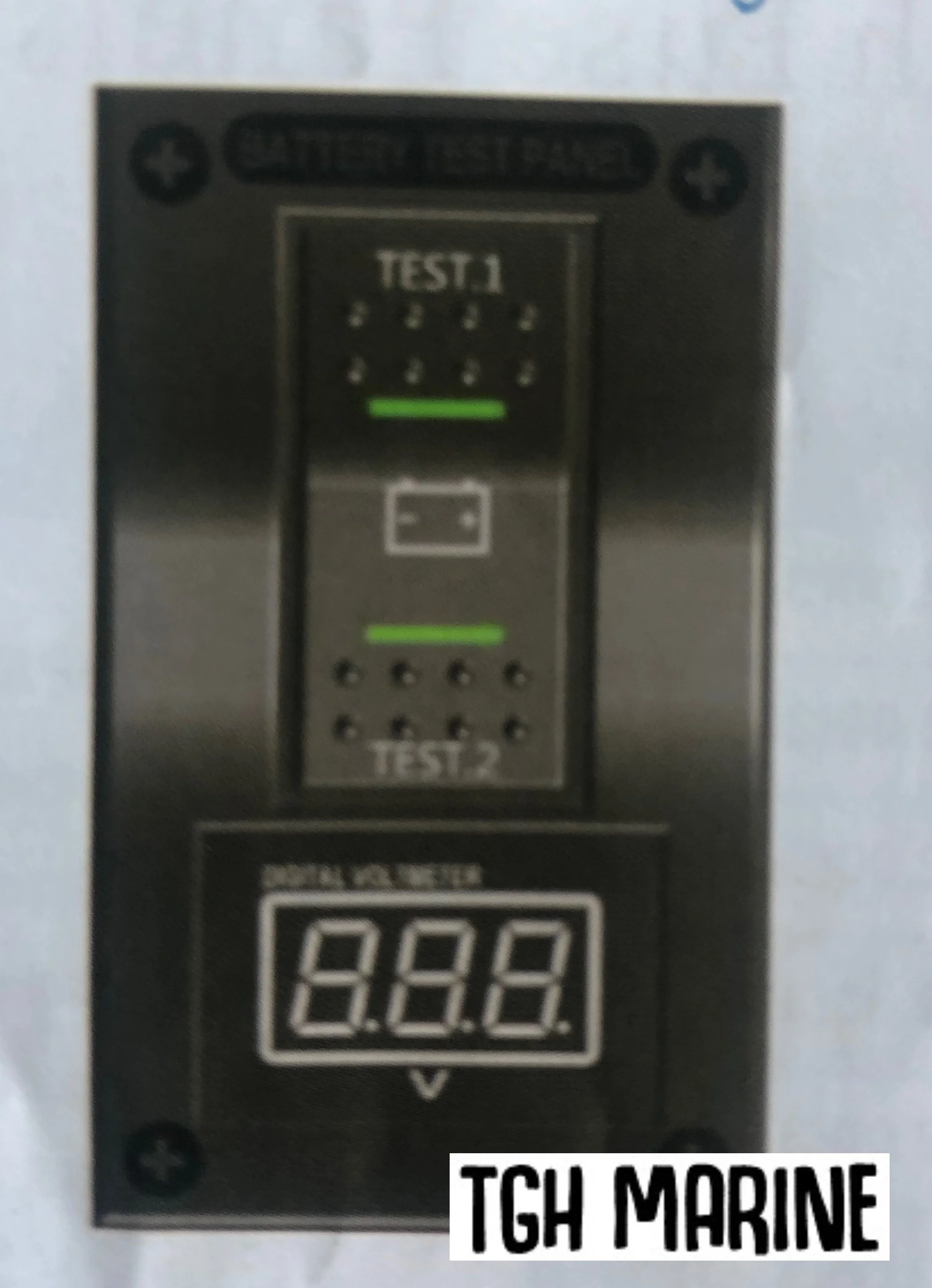 Dual battery bank monitor