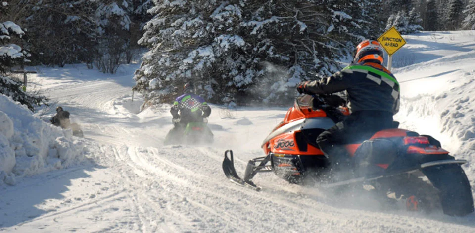 Pittsburg-NH-Snowmobiling-960x470.jpg