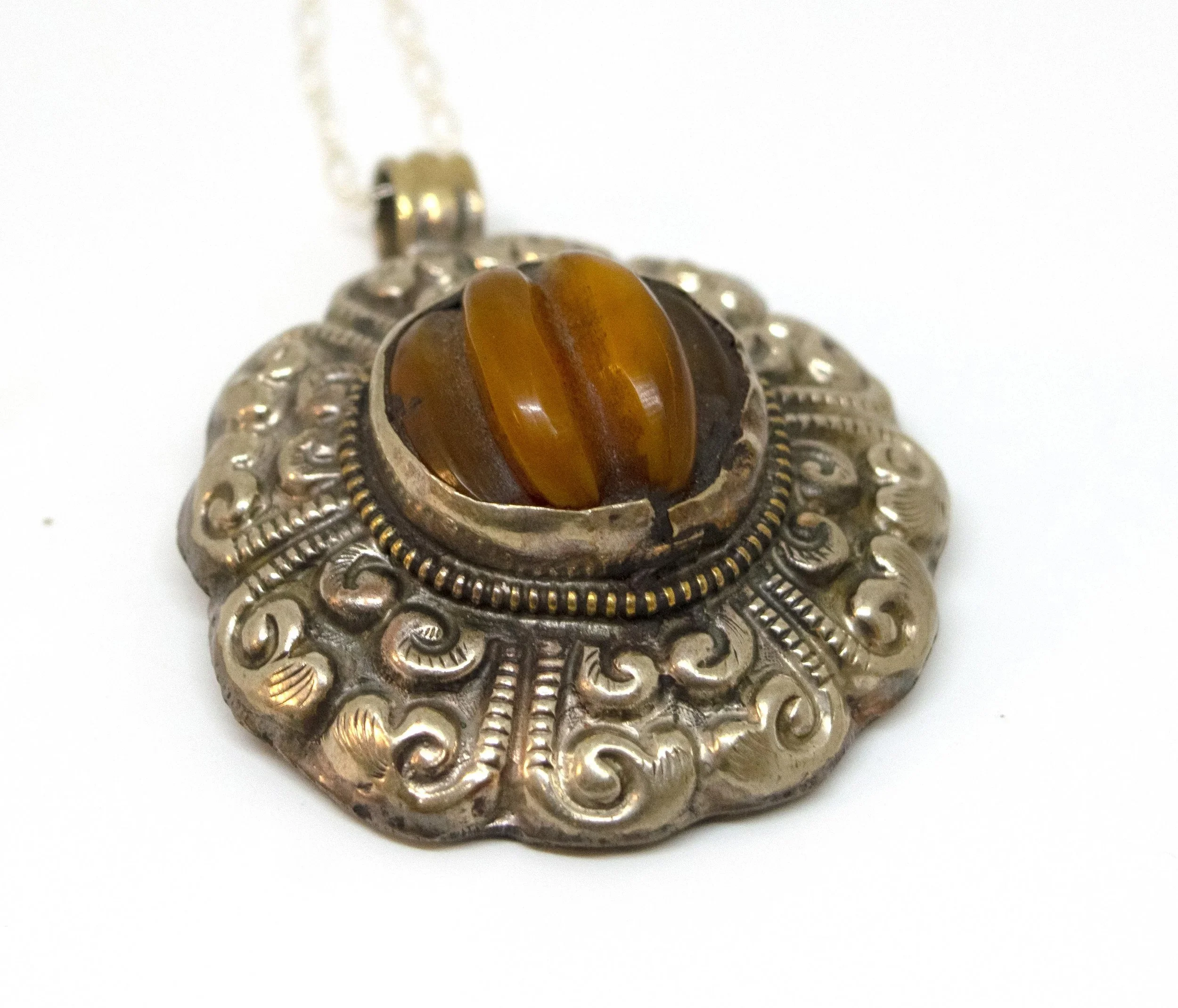 Silver Amber Pendant