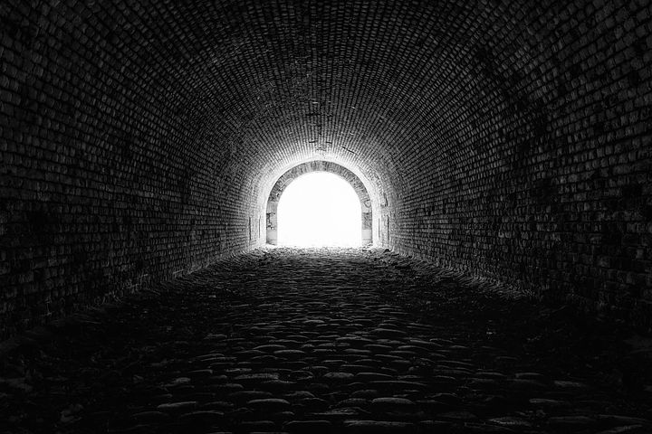 tunnel-3915169__480.jpg