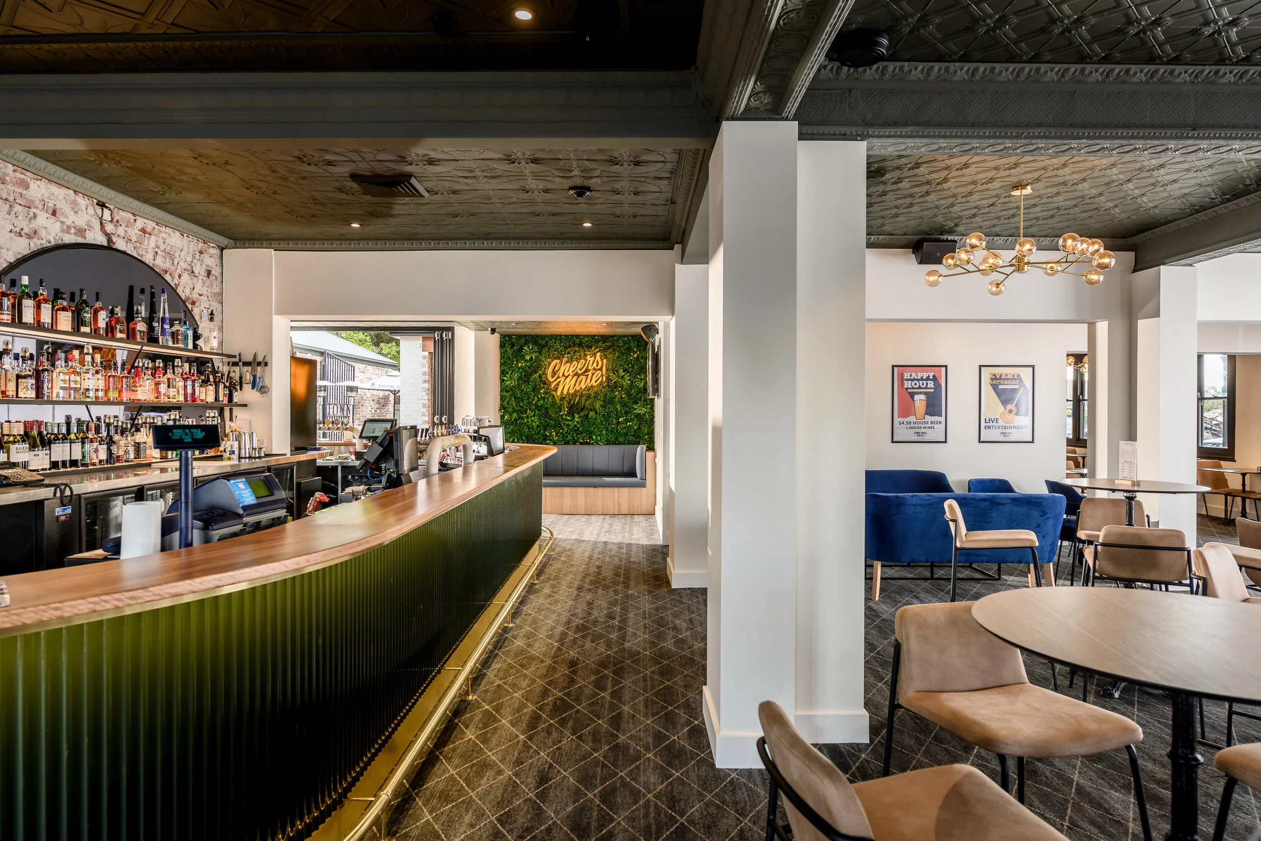FabriArchitecture_TheTownhallHotel_Newcastle_NSW_CREDIT_DominicLoneragan_030719_0272.jpg