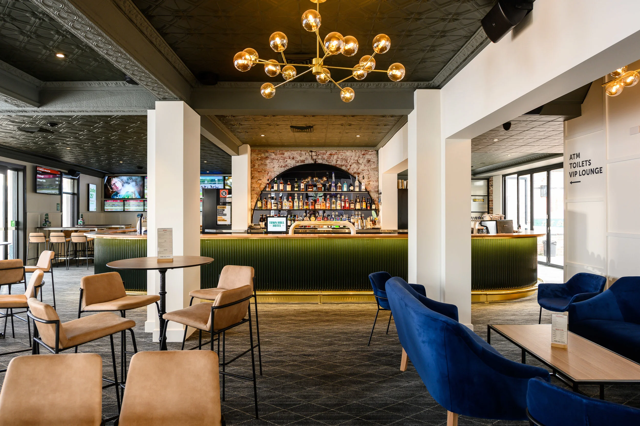 FabriArchitecture_TheTownhallHotel_Newcastle_NSW_CREDIT_DominicLoneragan_030719_0221.jpg