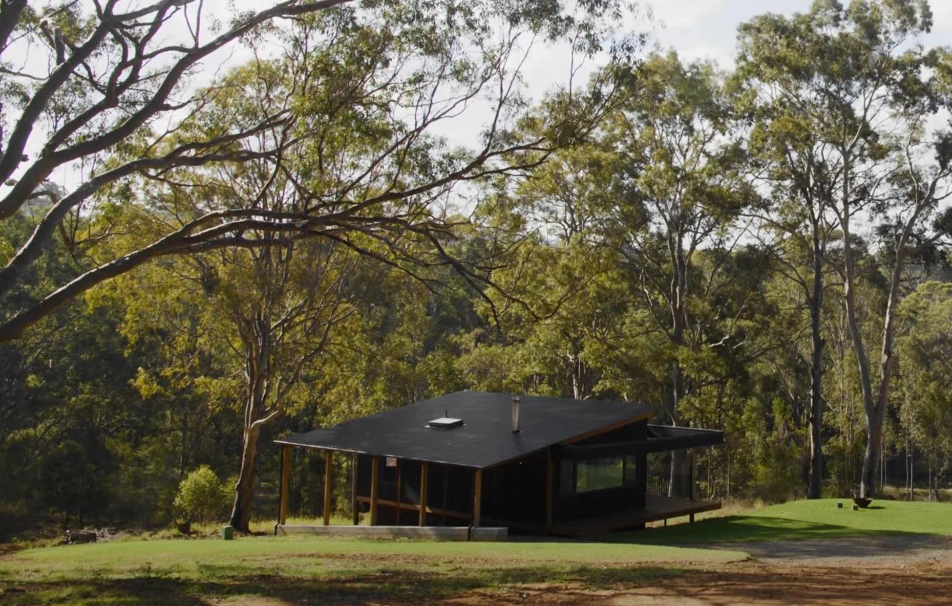 Serene Off-Grid Cabin Retreat in Hunter Valley, NSW 