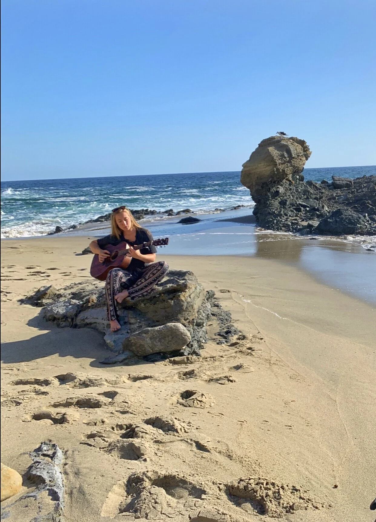 On Emotional (Un)Availability