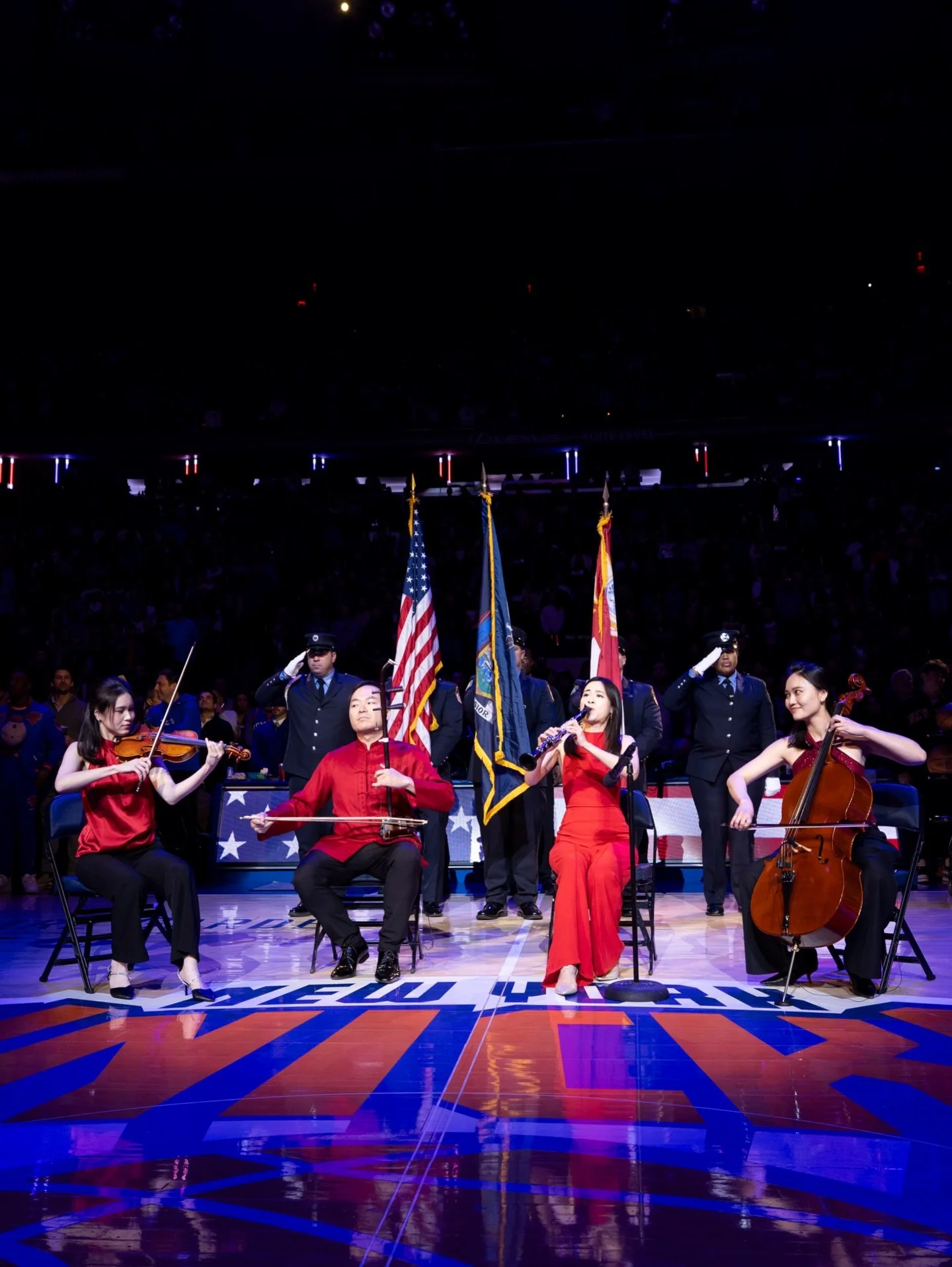 Moments captured from our performance at a New York Knicks game at Madison Square Garden ✨
.
.
.
.
#nacms #nycmusicians #nycevents #classicalmusicians #chambermusic