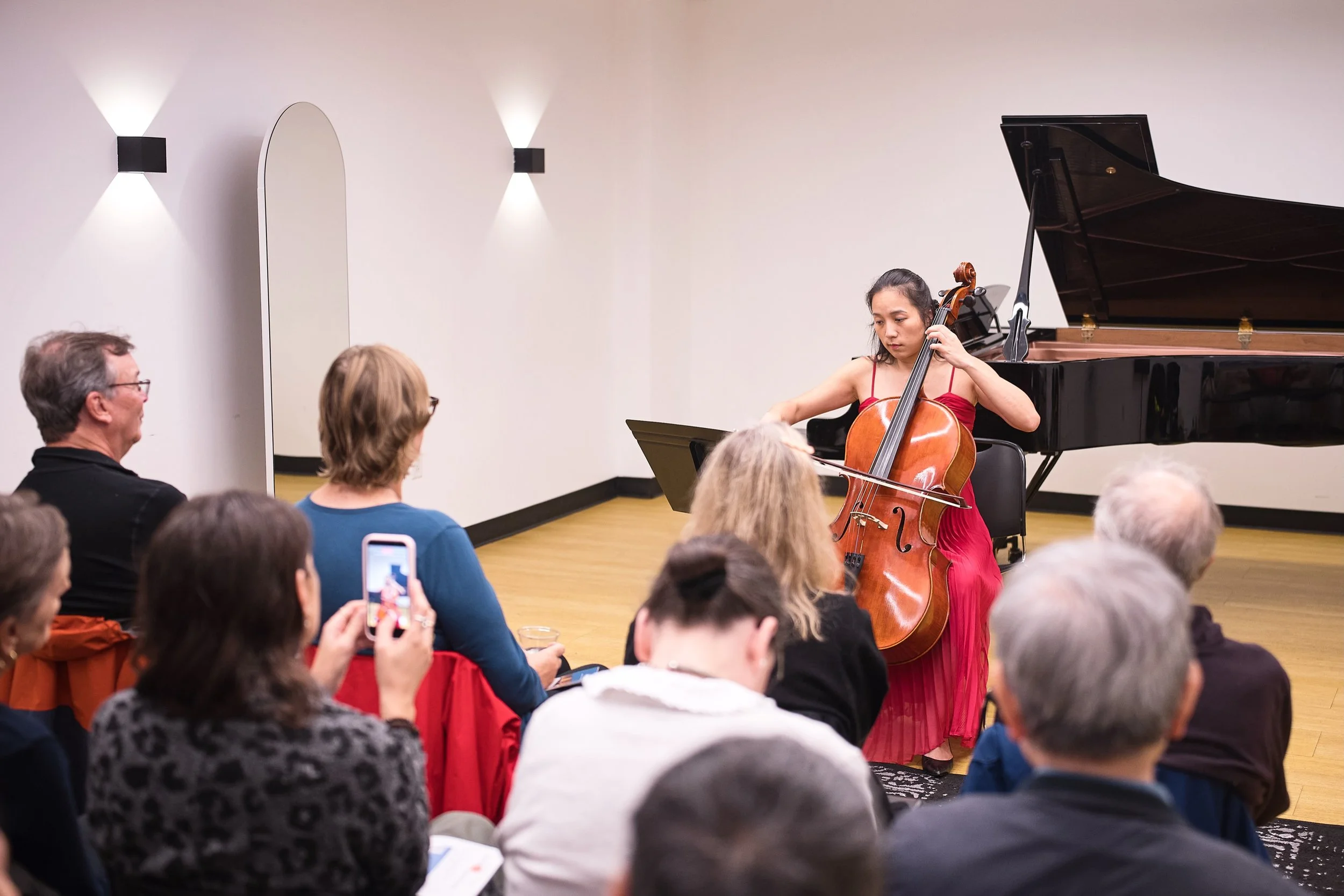 🎻✨ Throwback to a beautiful afternoon of Bach!

On September 27, we welcomed Taiwanese-British musician Shu-Wei Tseng 曾淑偉 back to our Between The Bars series for Bach&rsquo;s Intimate and Virtuosic &ldquo;Sweet Suites&rdquo; Dances.

From the expres