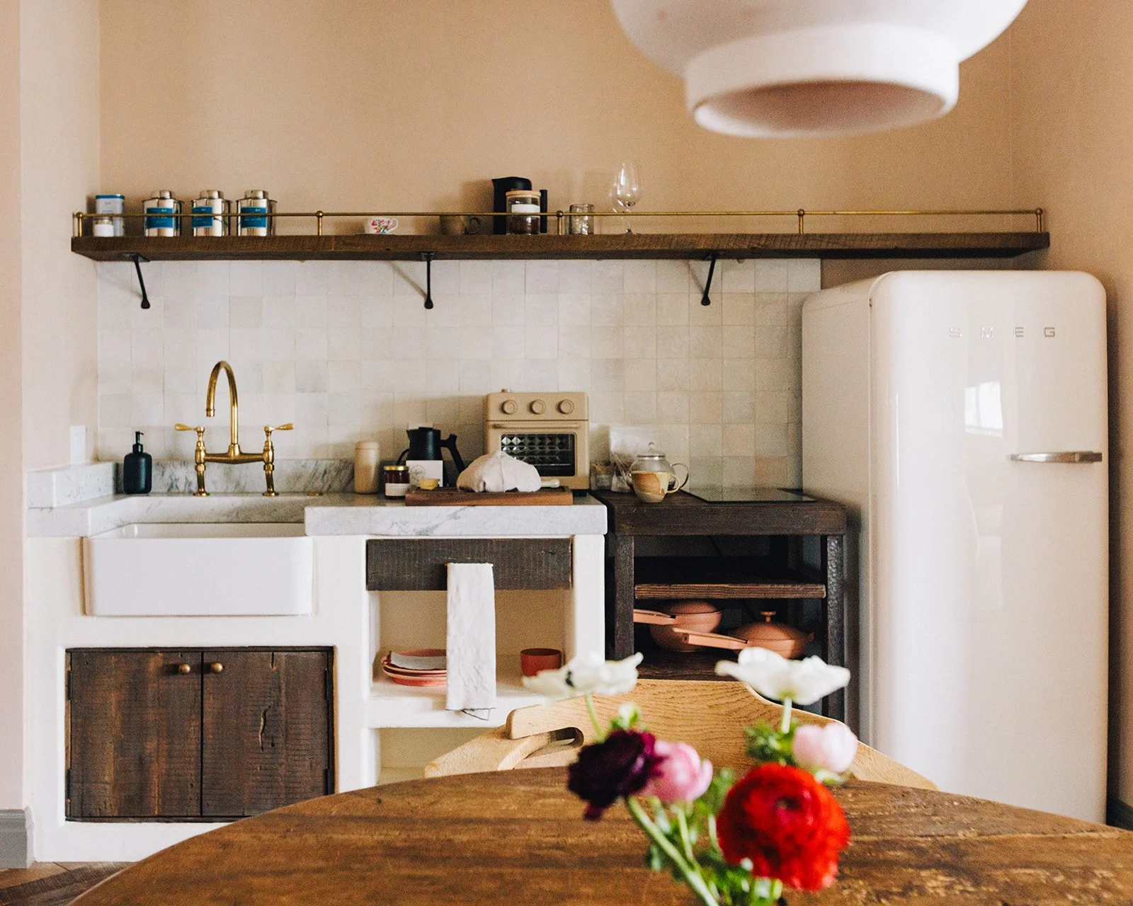 Alex Scott-Gjelina Hotel-6_websize.jpg